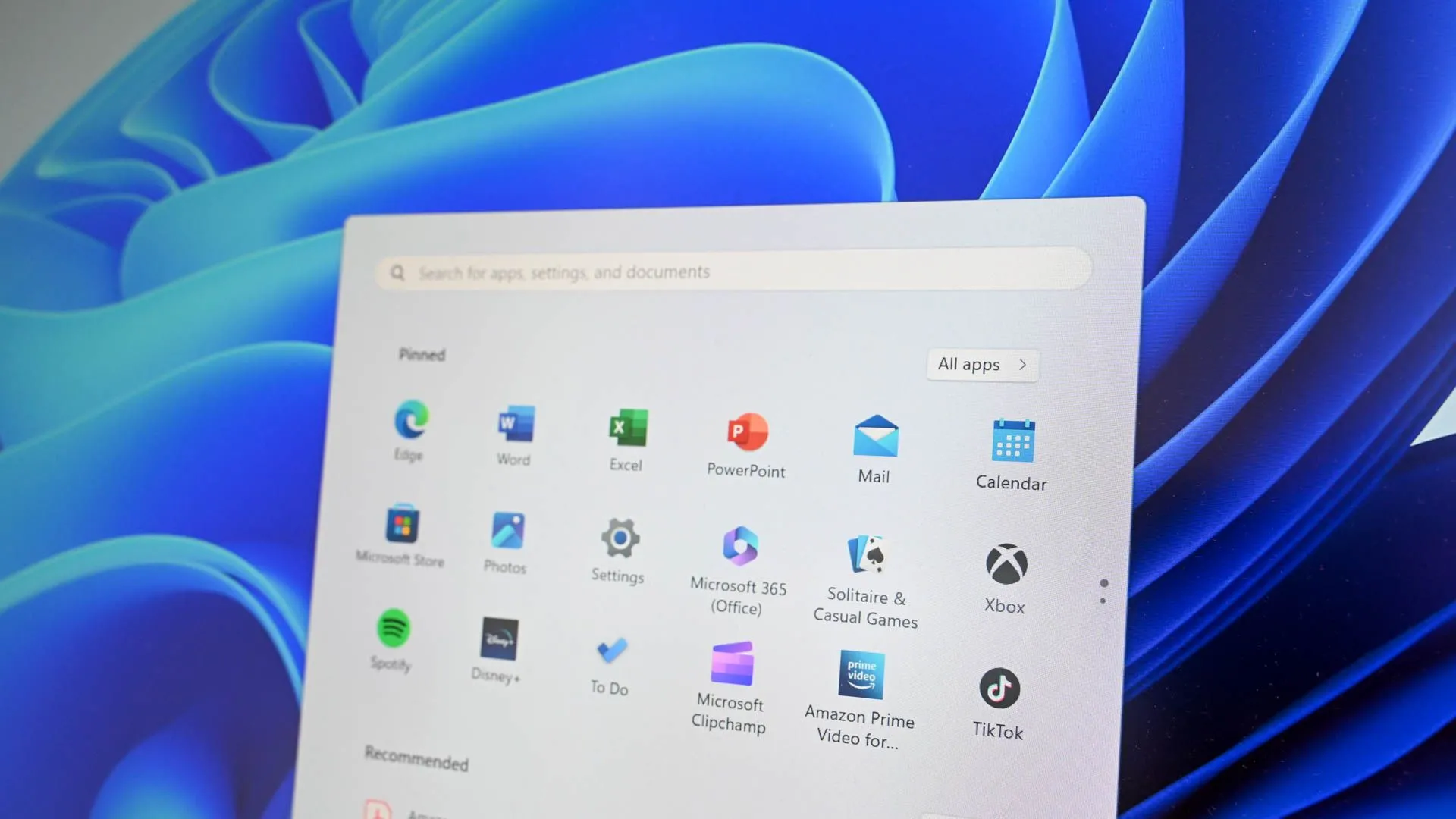 Danh sách ứng dụng trong Start Menu Windows 11, minh họa các tùy chọn hiển thị