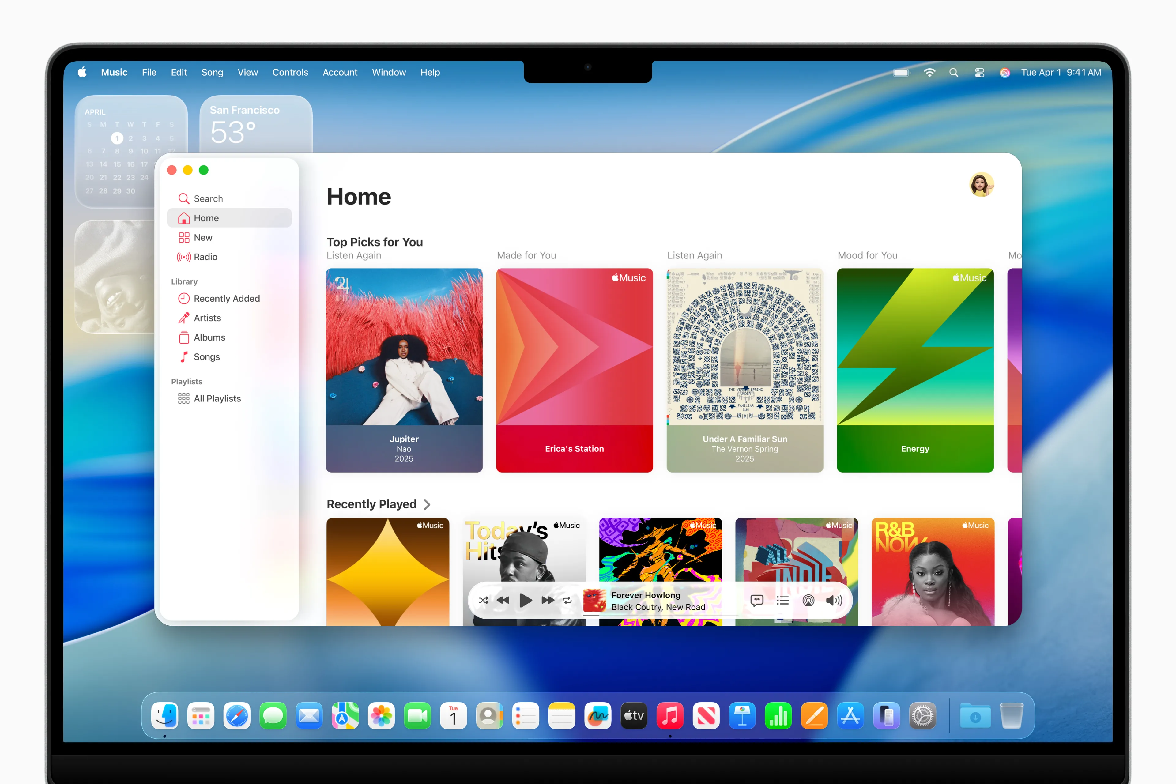 Giao diện macOS Tahoe 26 với hiệu ứng Liquid Glass trong ứng dụng Apple Music