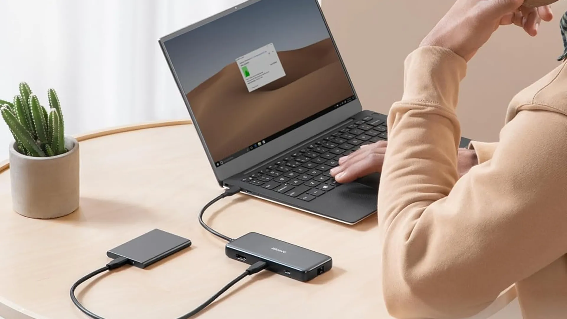 Hub Anker 555 8-in-1 USB-C có cổng Ethernet