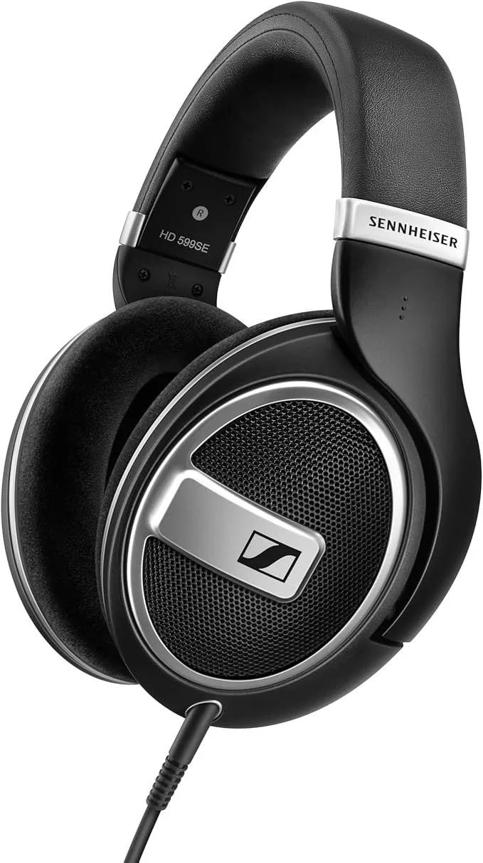 Tai nghe Sennheiser HD 599 SE, mẫu tai nghe open-back cao cấp.