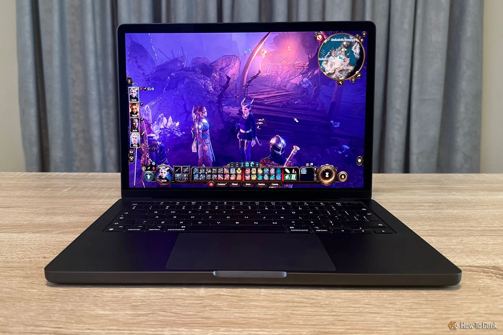 Trò chơi Baldur's Gate 3 chạy trên MacBook Pro dùng chip Apple Silicon.