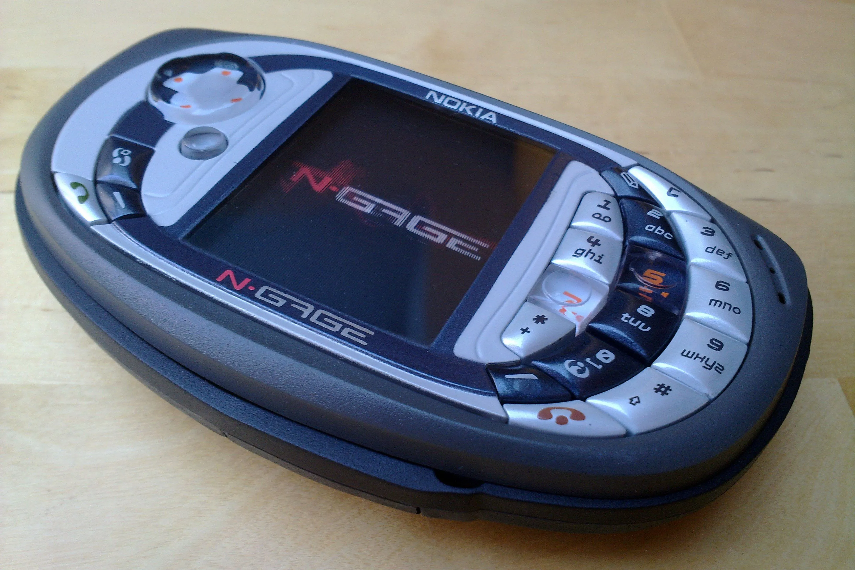 Console chơi game cầm tay Nokia N-Gage