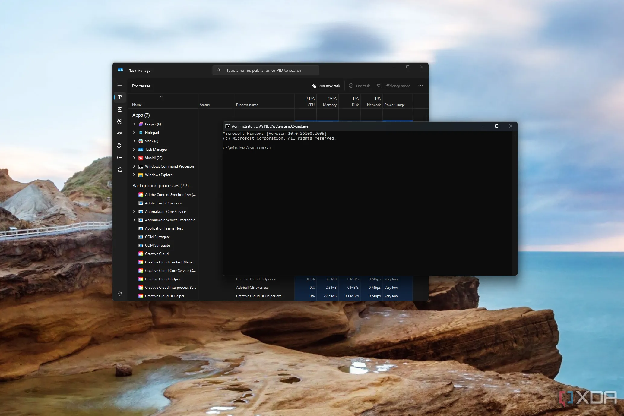 Cửa sổ Task Manager và Command Prompt đang chạy với quyền quản trị viên trên màn hình Windows