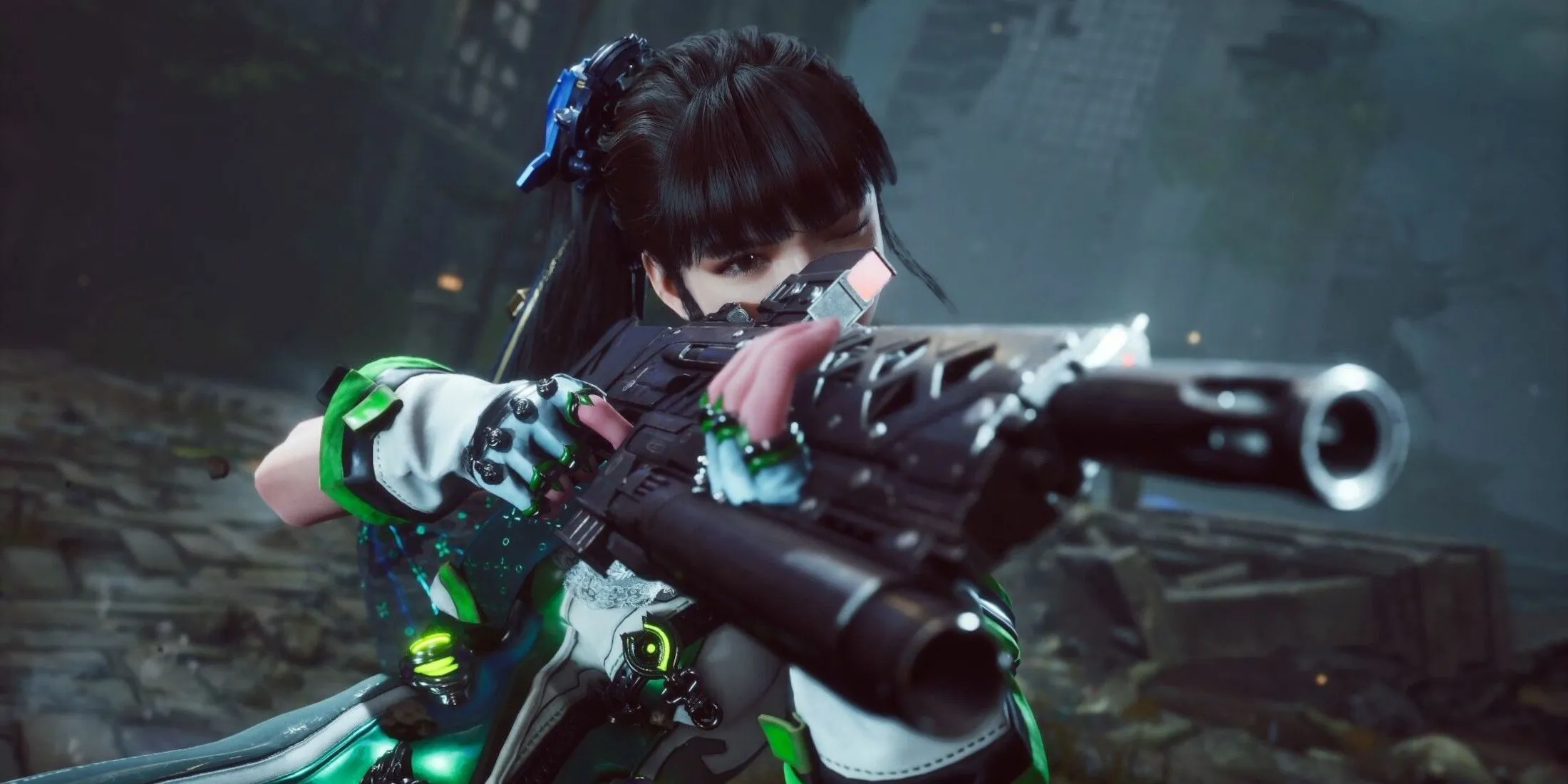 Eve, nhân vật chính Stellar Blade, đang cầm súng chiến đấu, minh họa cho cơ chế tấn công tầm xa trong game
