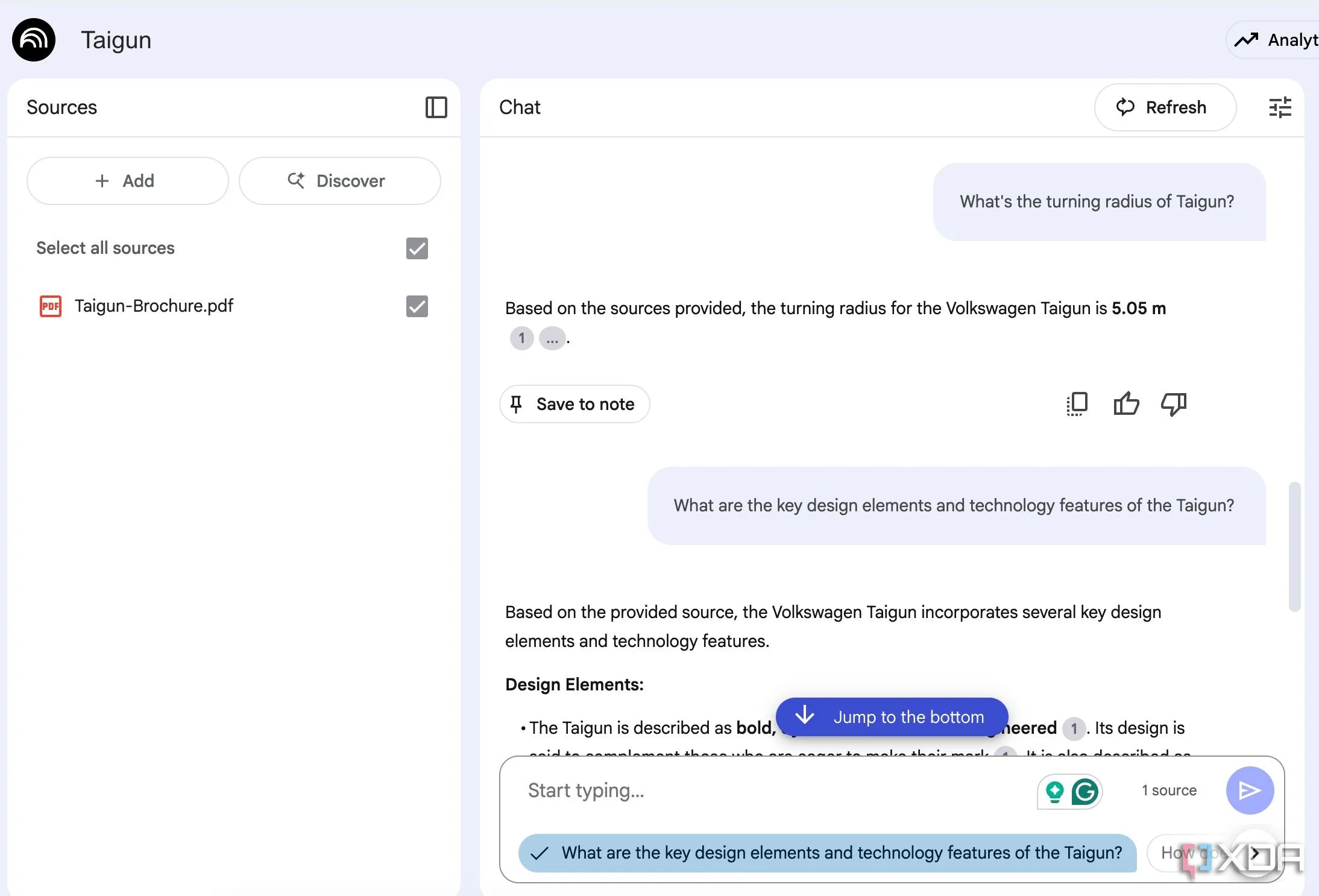 Giao diện NotebookLM cho phép người dùng trò chuyện và trích xuất thông tin từ tệp PDF dài