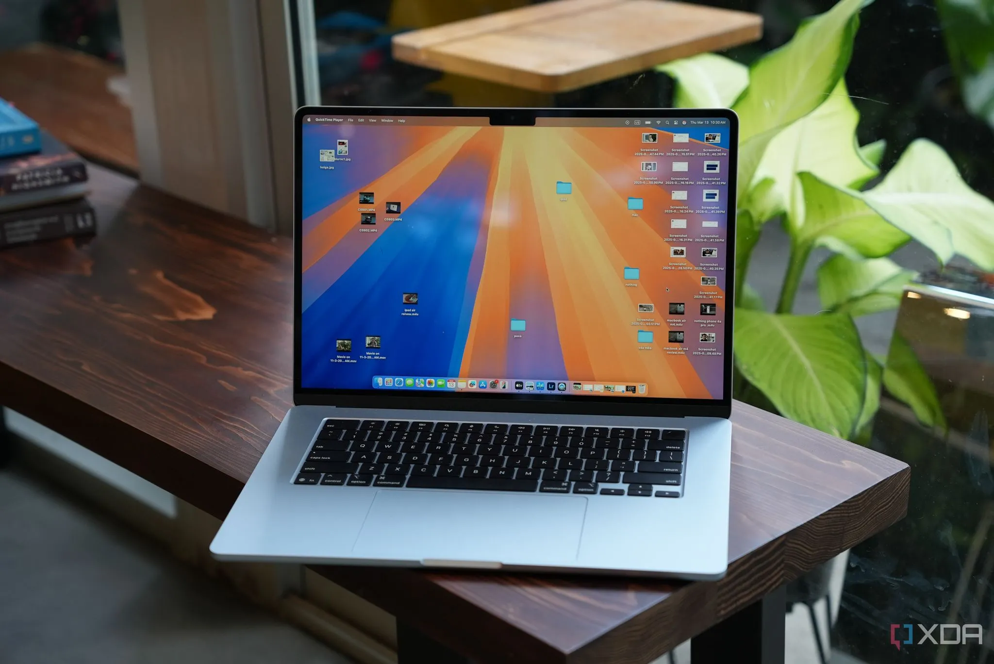 MacBook Air M4 2025 hiển thị hiệu năng vượt trội trong các tác vụ hàng ngày.
