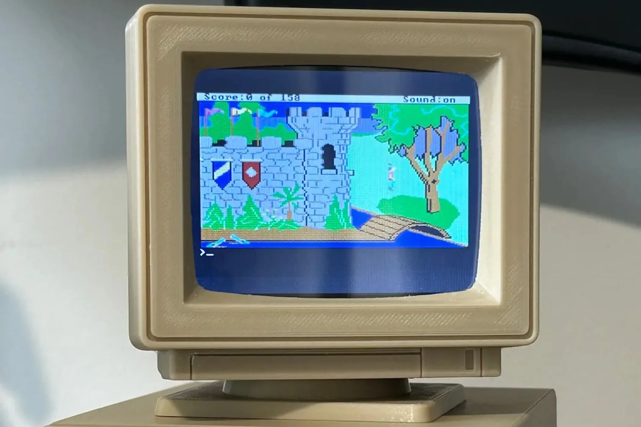 Máy tính mini Raspberry Pi chạy Lakka để chơi game retro