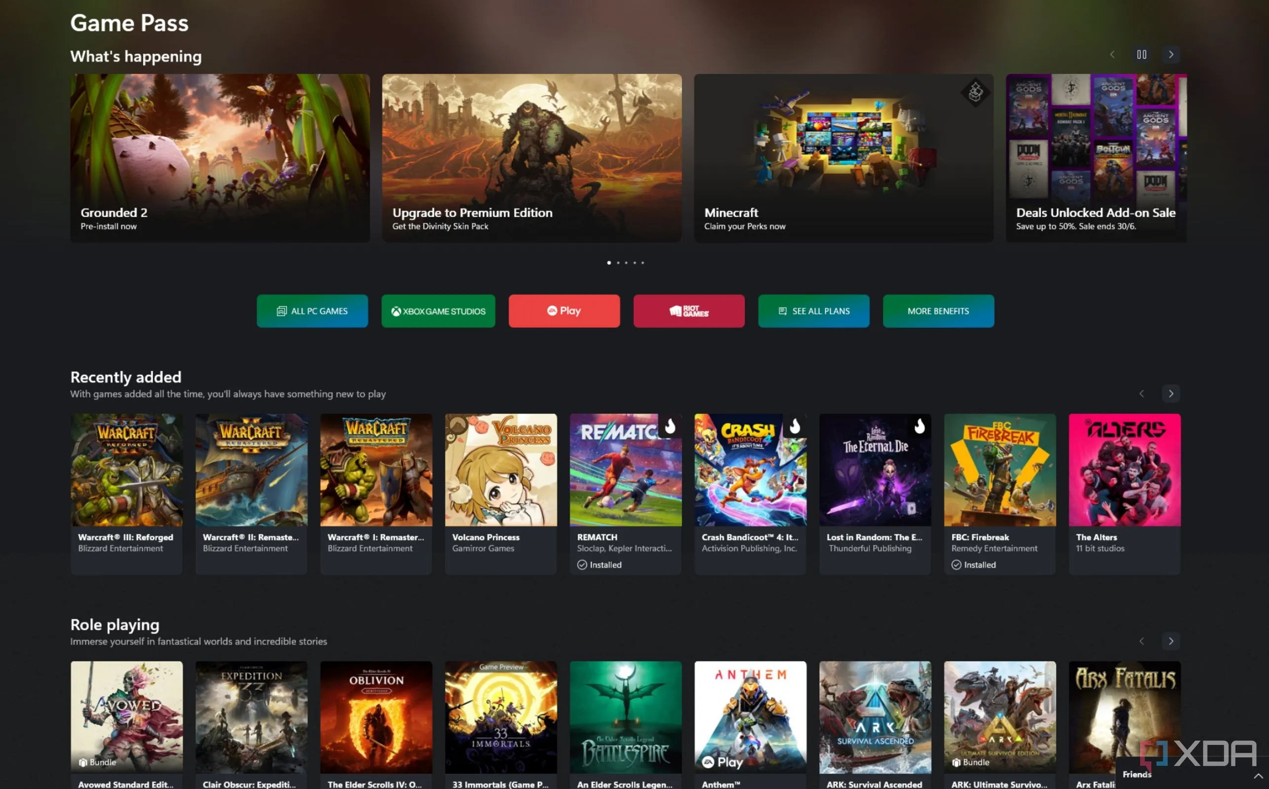Trang chủ PC Game Pass trên ứng dụng Xbox, nơi hiển thị các tựa game với đầy đủ thông tin và hình ảnh chất lượng cao.