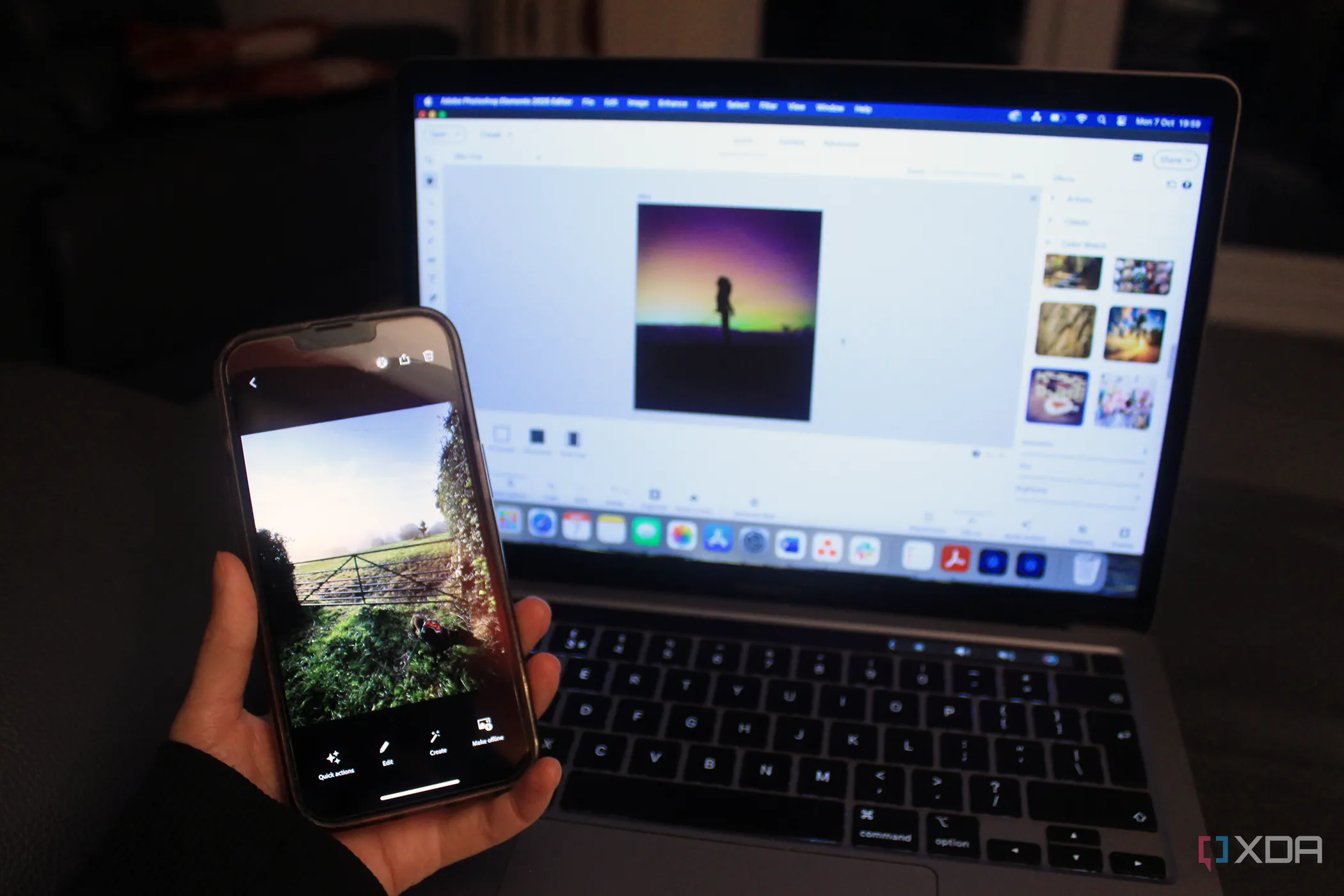 Adobe Photoshop Elements hiển thị trên MacBook Pro và iPhone, minh họa quyền sở hữu giới hạn