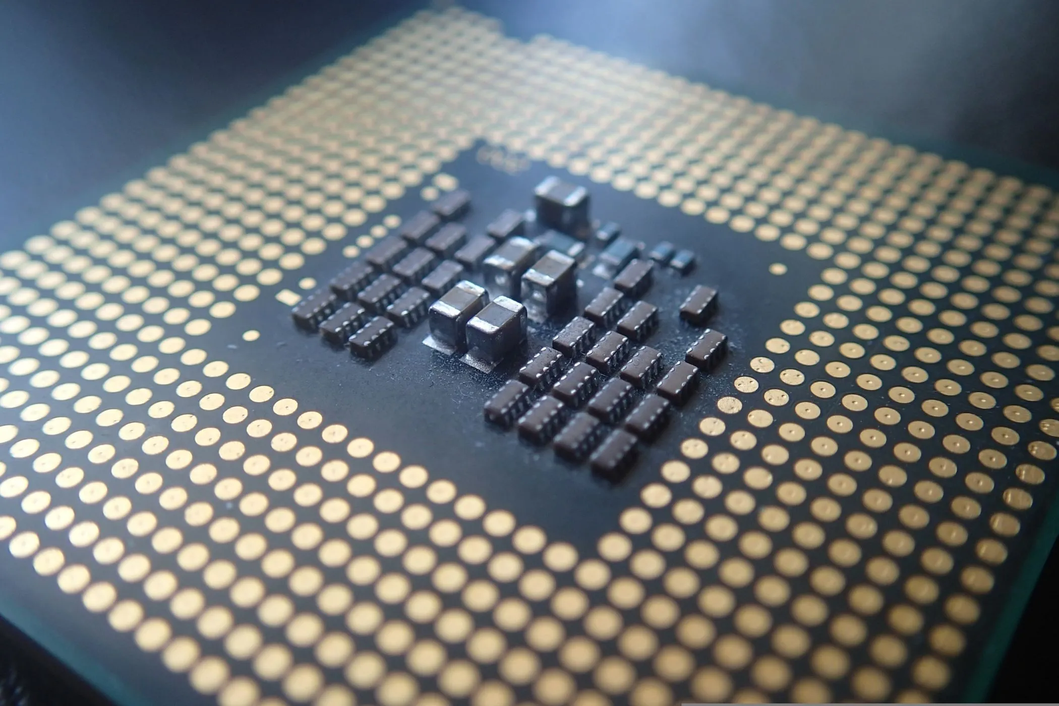 Ảnh cận cảnh một bộ xử lý Intel CPU