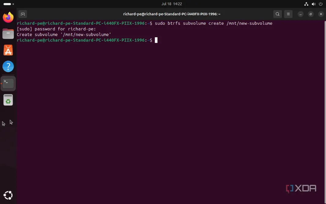 Ảnh chụp màn hình giao diện Ubuntu đang thực hiện lệnh tạo Btrfs subvolume, minh họa quy trình tạo và quản lý snapshot.