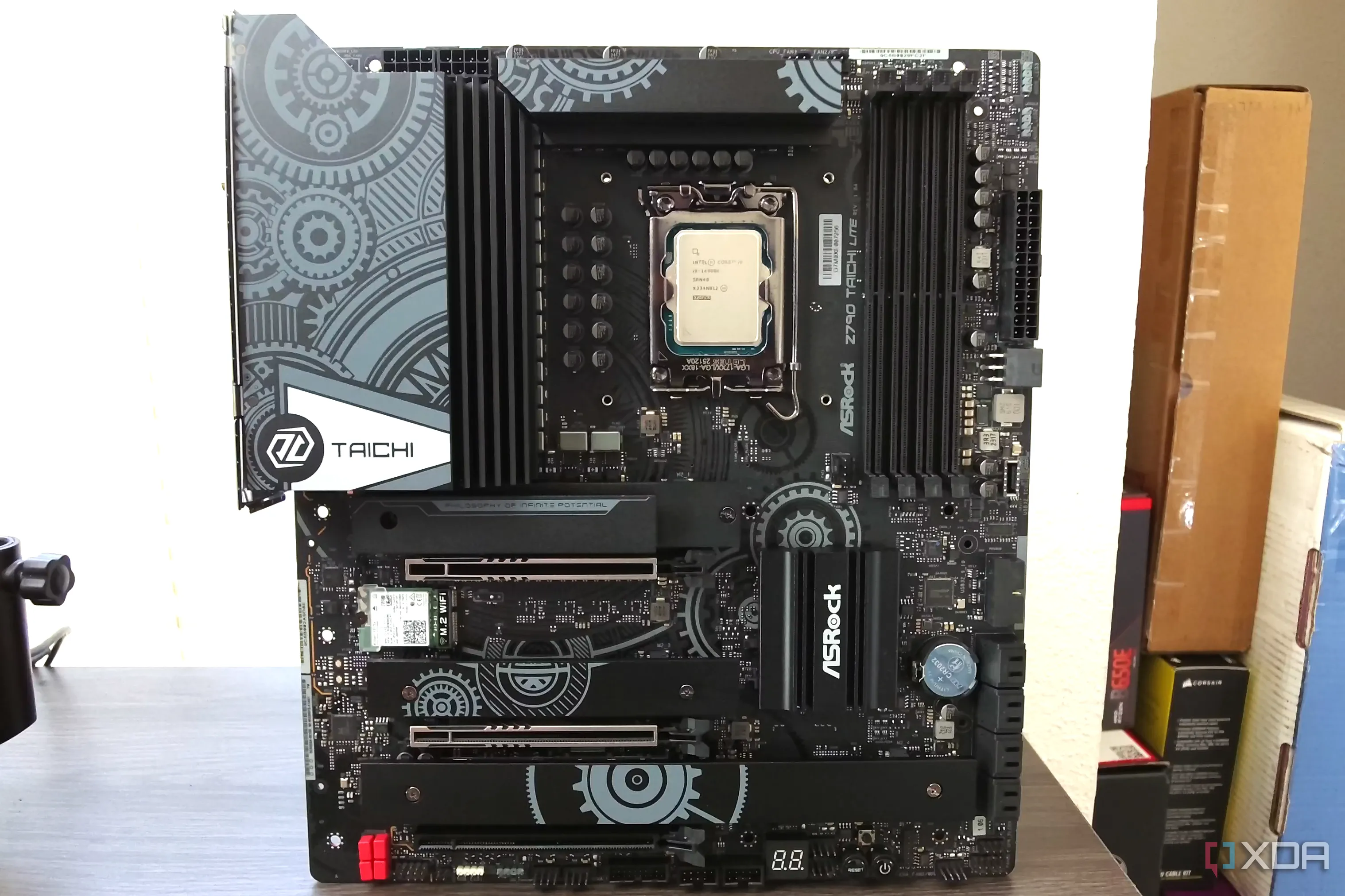 Bo mạch chủ Z790 Taichi Lite, minh họa cho việc cập nhật BIOS giúp khắc phục sự cố PC