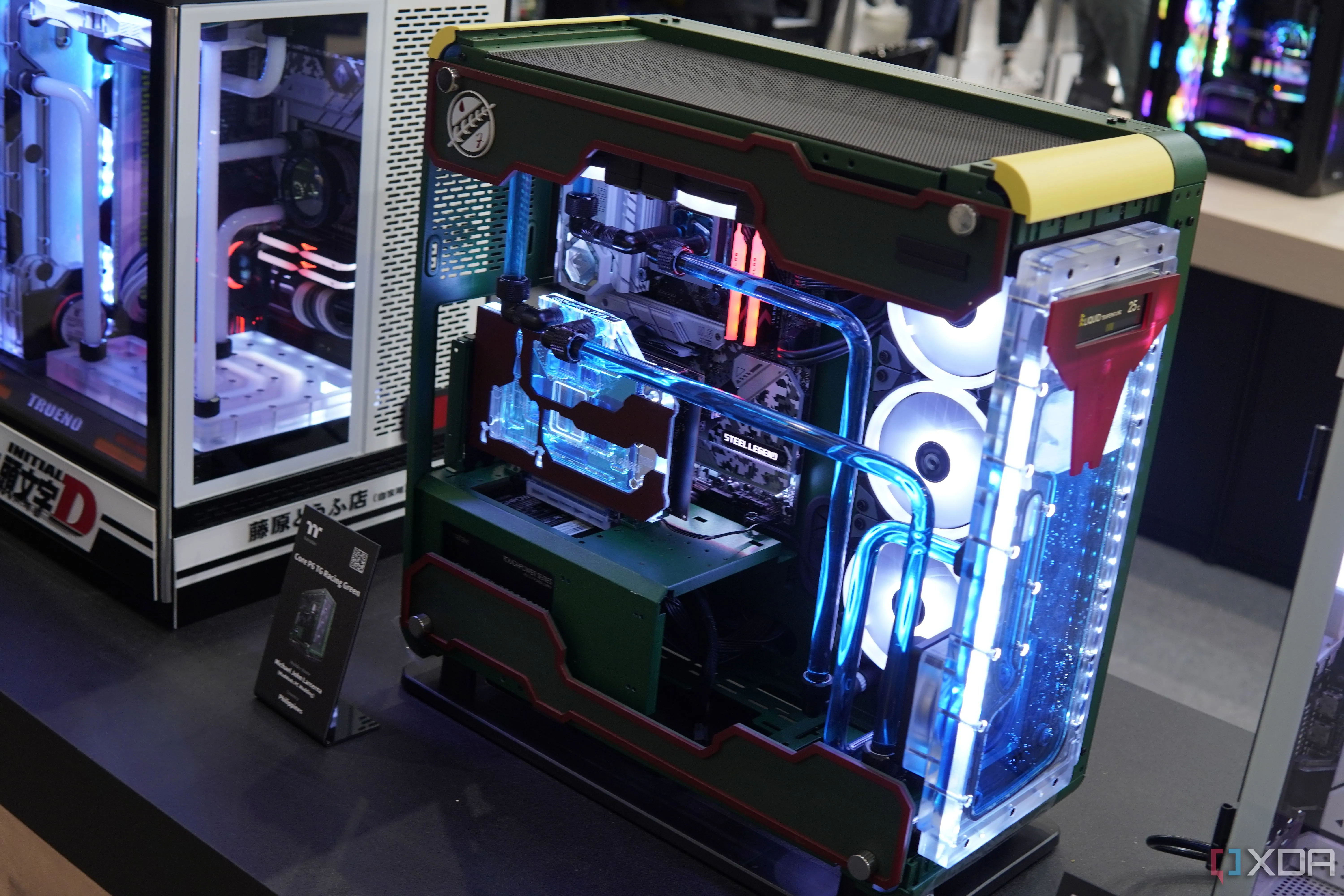 Bộ PC custom với vỏ case Thermaltake Core P6 TG Racing Green, hệ thống tản nhiệt nước custom.