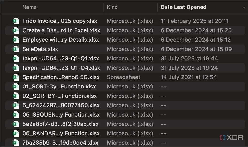 Các định dạng tệp tin .xls và .xlsx phổ biến của Excel trên màn hình máy tính