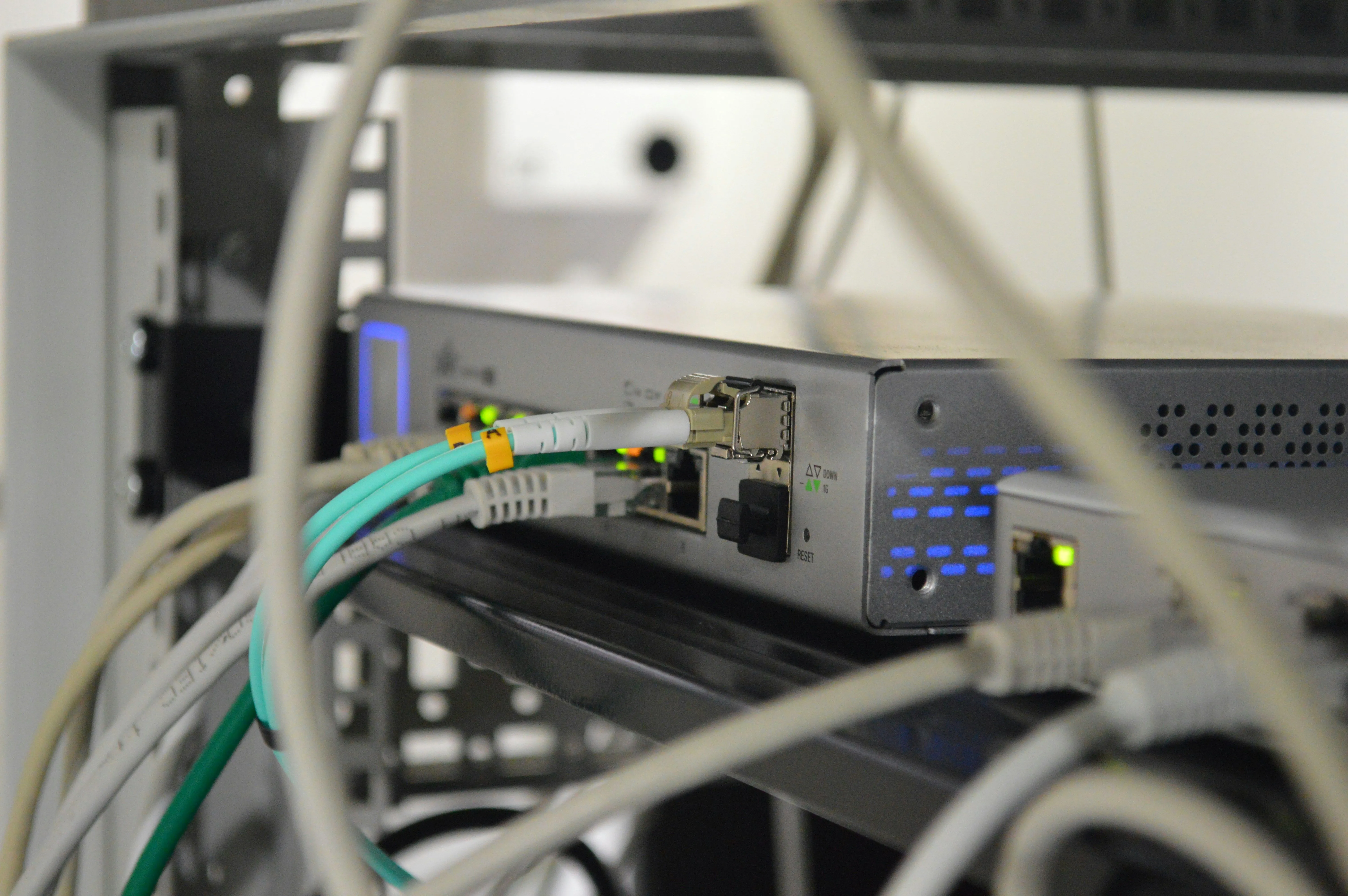 Cận cảnh router mạng cấp doanh nghiệp