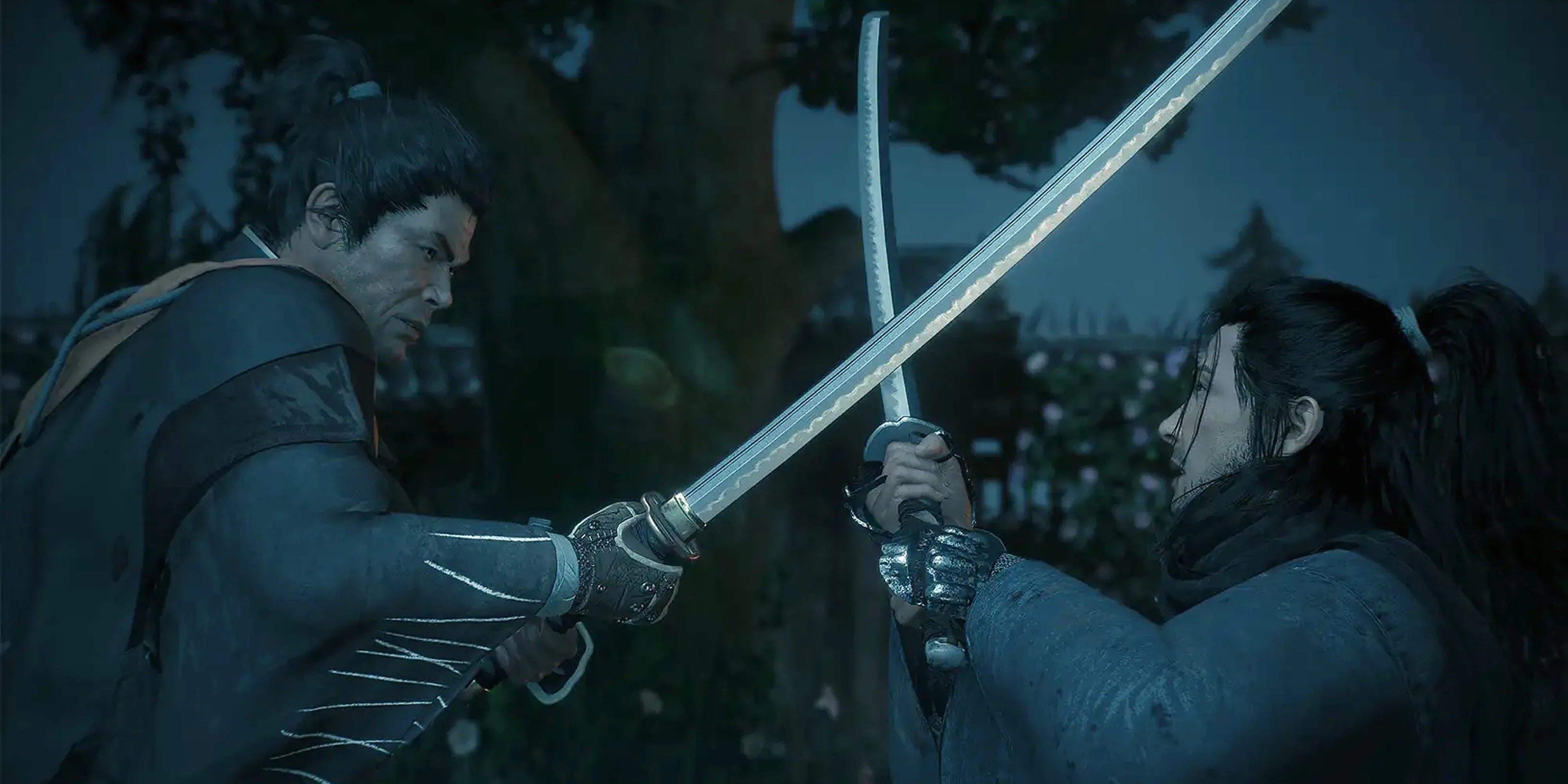 Cảnh chiến đấu kiếm thuật căng thẳng giữa hai nhân vật trong Rise of the Ronin
