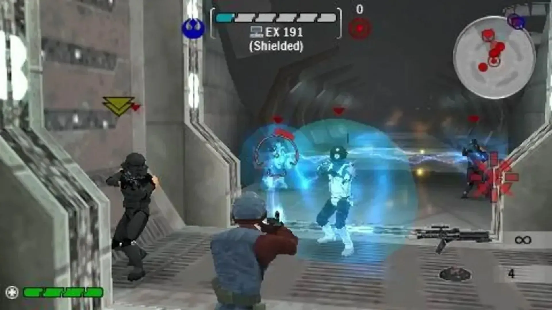 Cảnh chiến đấu trên mặt đất trong Star Wars Battlefront Renegade Squadron trên hệ máy PSP