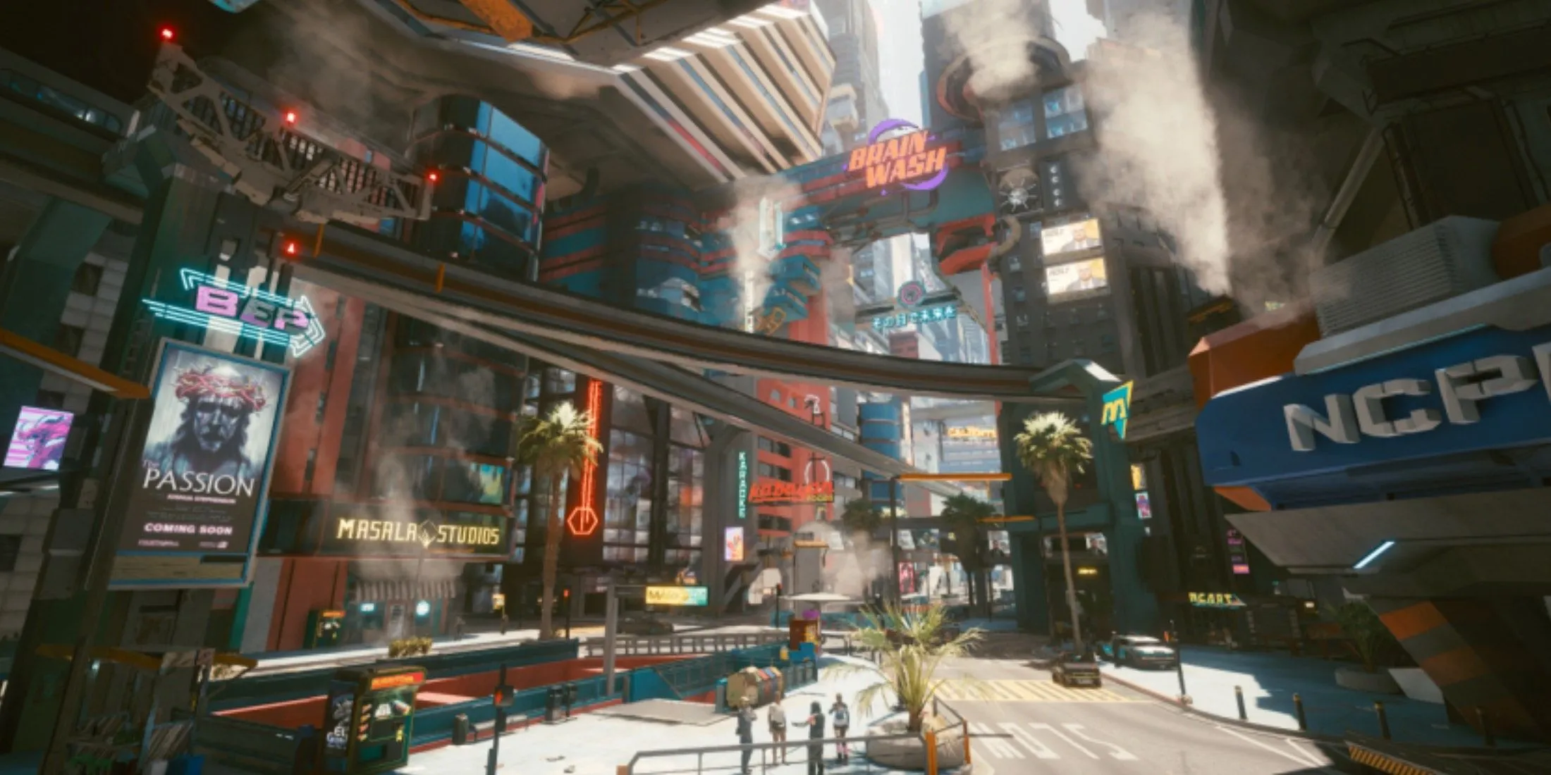 Cảnh đường phố Night City về đêm với ánh đèn neon rực rỡ và hoạt động của NCPD trong Cyberpunk 2077.