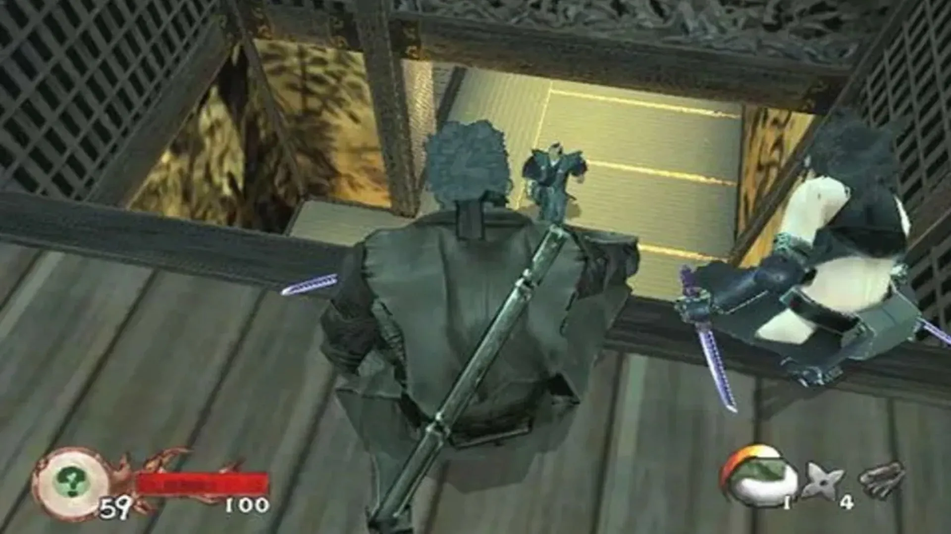 Cảnh hai sát thủ ninja ẩn nấp trên cao chờ tấn công kẻ thù trong Tenchu: Wrath of Heaven
