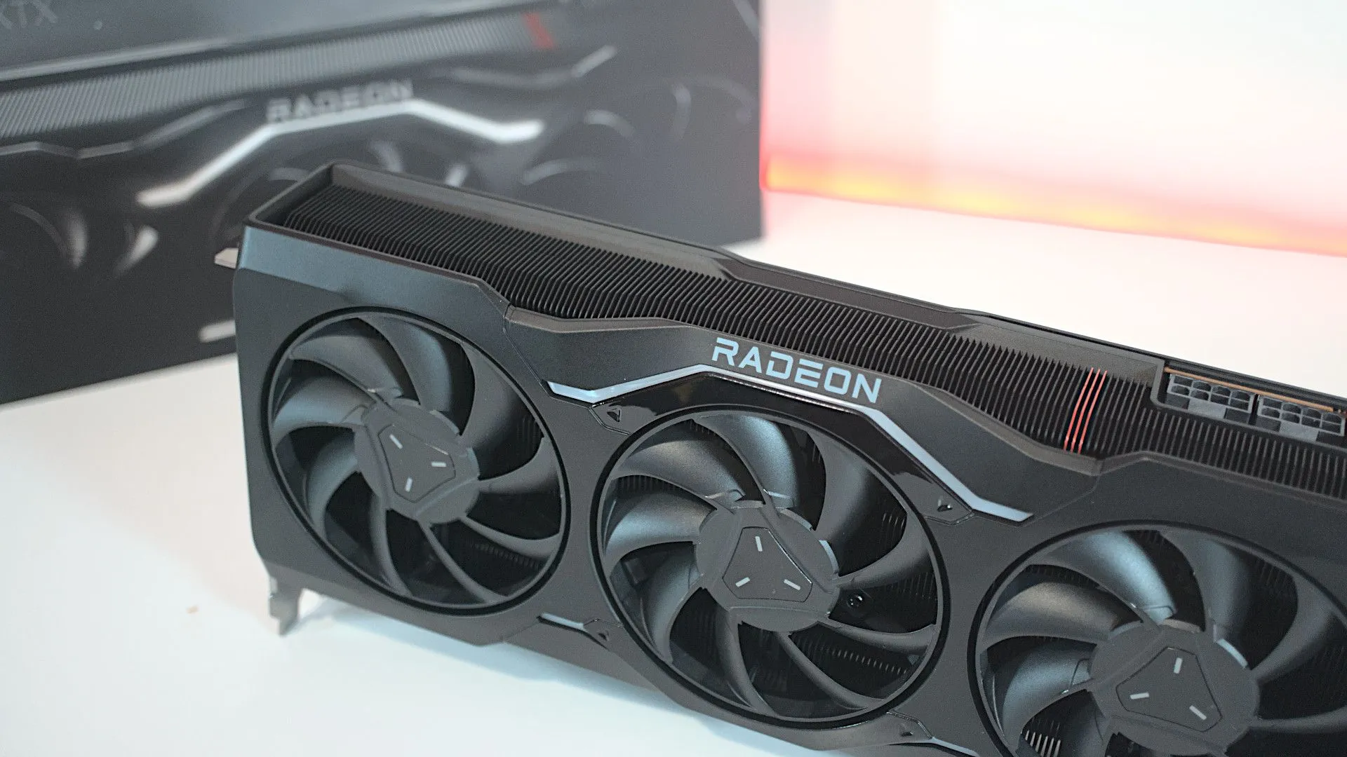 Card đồ họa AMD Radeon RX 7900 XTX tham chiếu