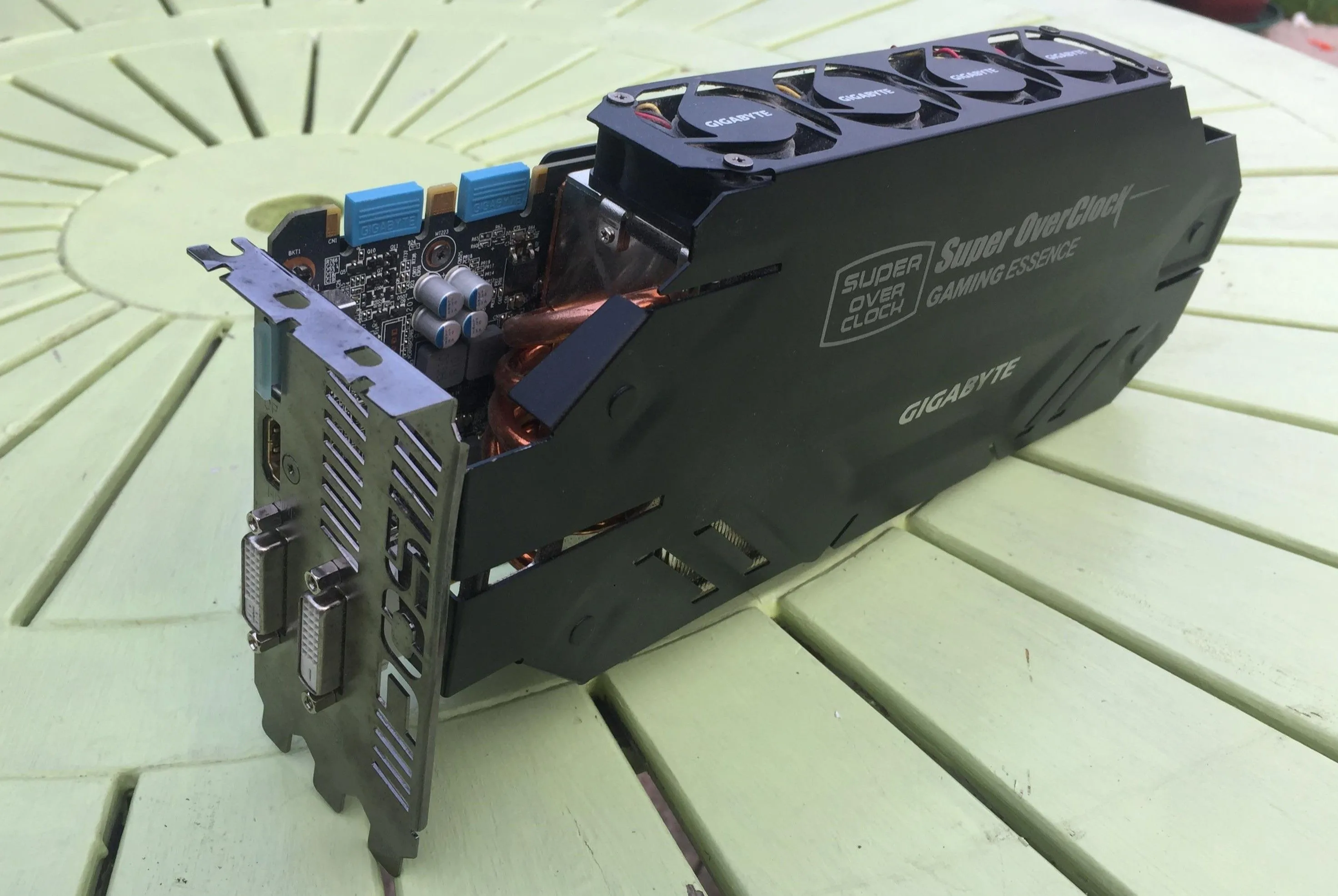 Card đồ họa GIGABYTE GTX 680 WindForce với 5 quạt tản nhiệt độc đáo