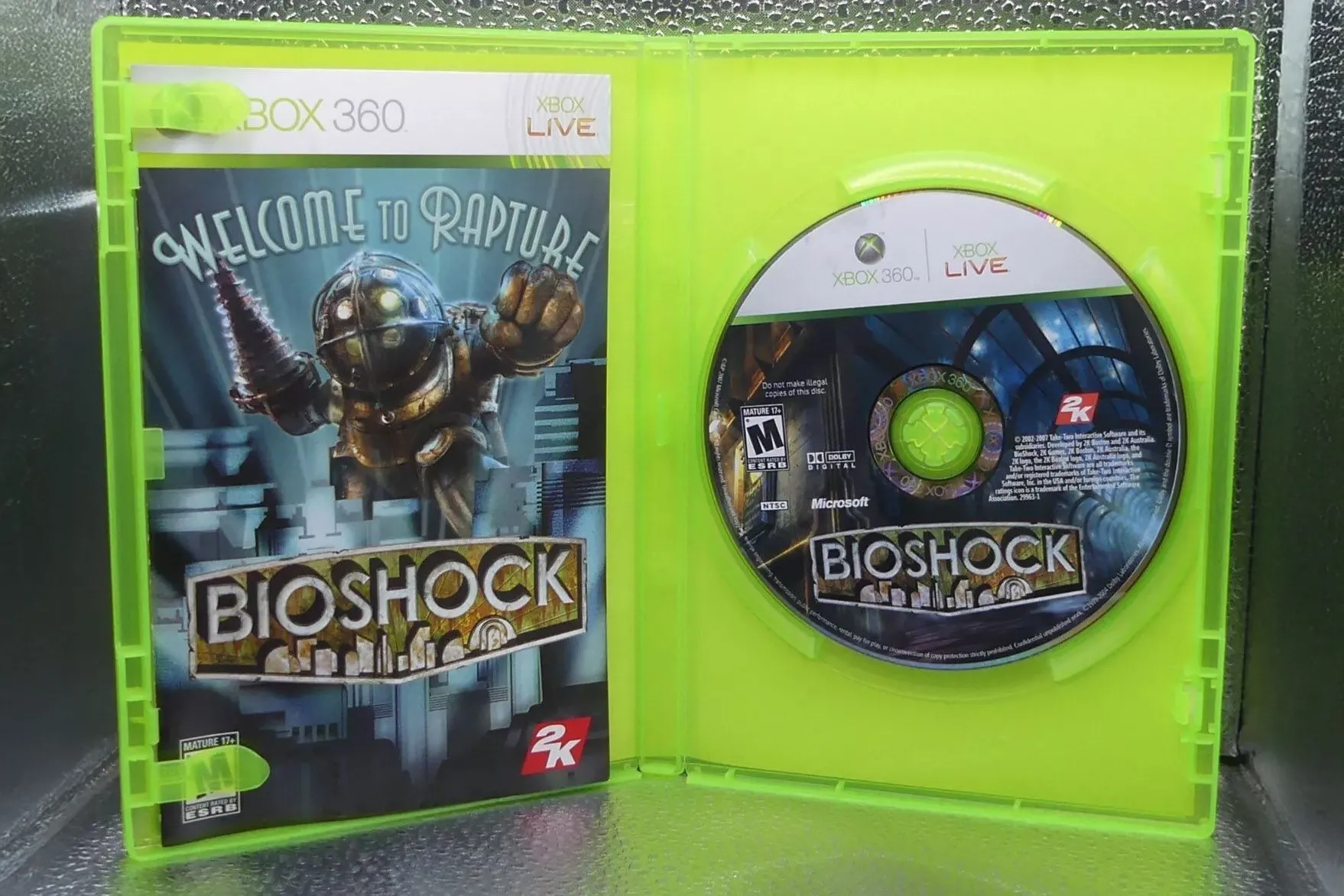Đĩa game BioShock cho Xbox 360, minh họa các tựa game kinh điển có thể chơi trên console này