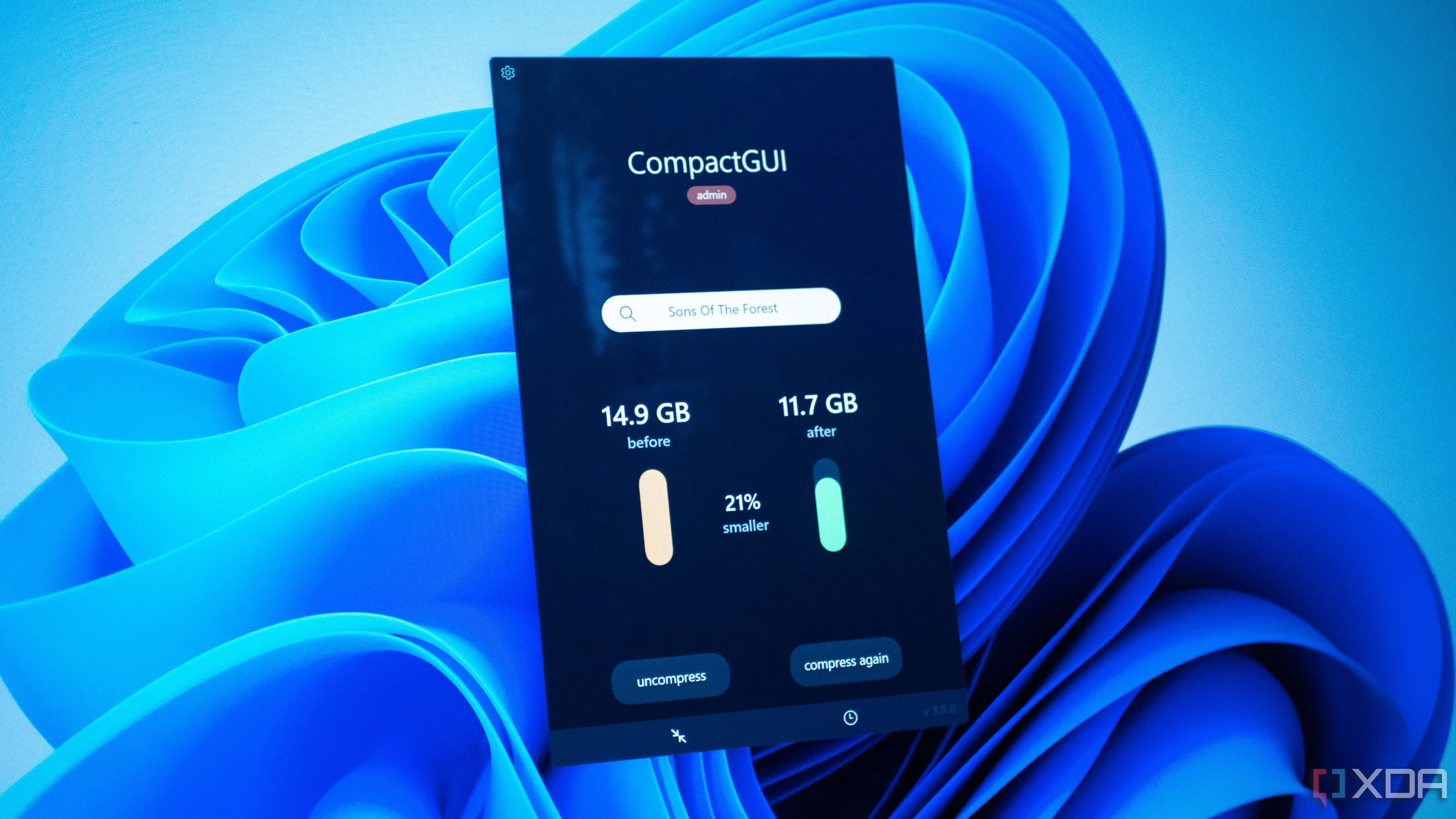 Giao diện CompactGUI trên Windows 11 hiển thị kết quả nén game Sons of the Forest giảm 21% dung lượng