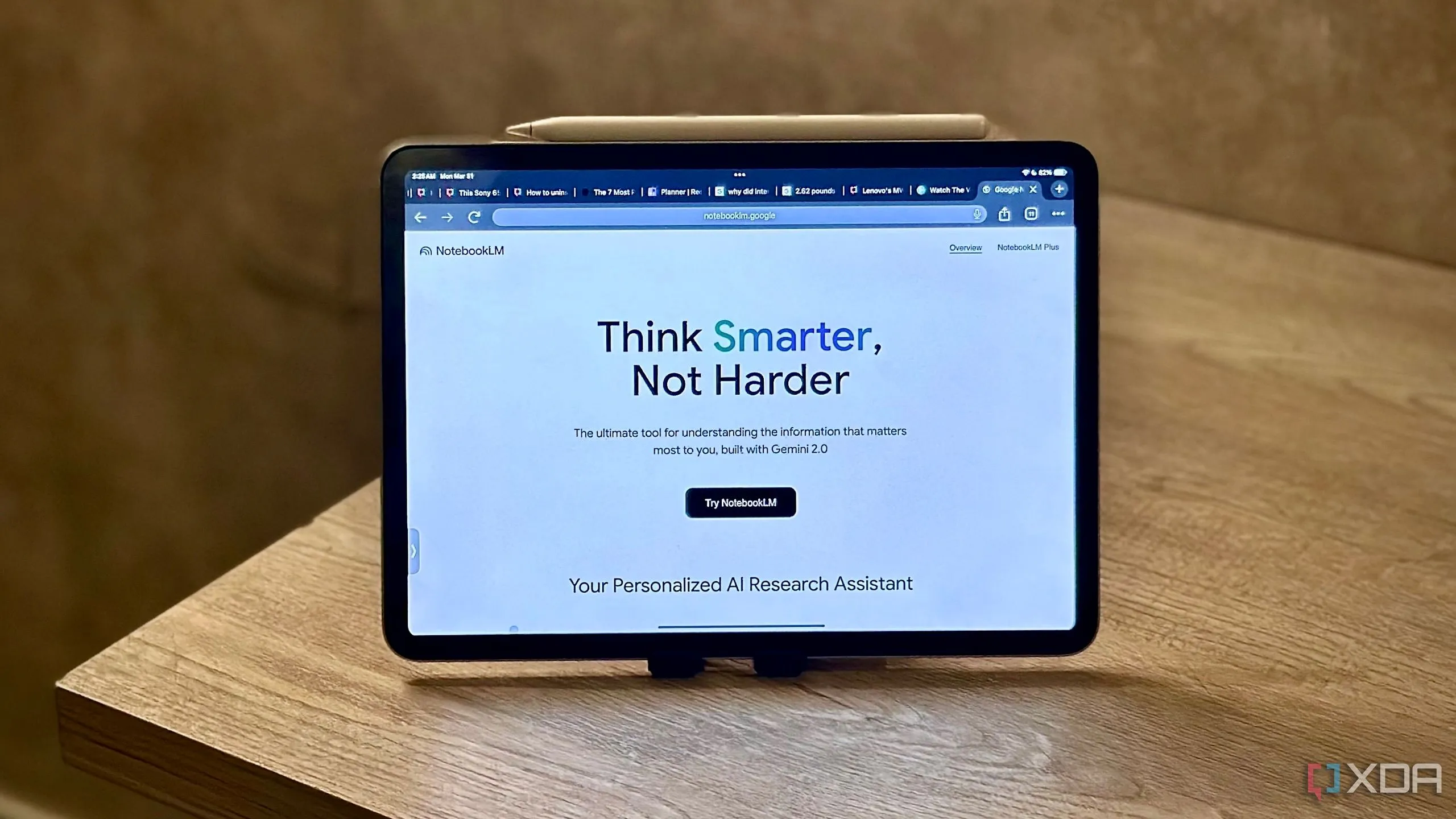 Giao diện đăng ký NotebookLM trên iPad, chuẩn bị sử dụng trợ lý AI của Google.