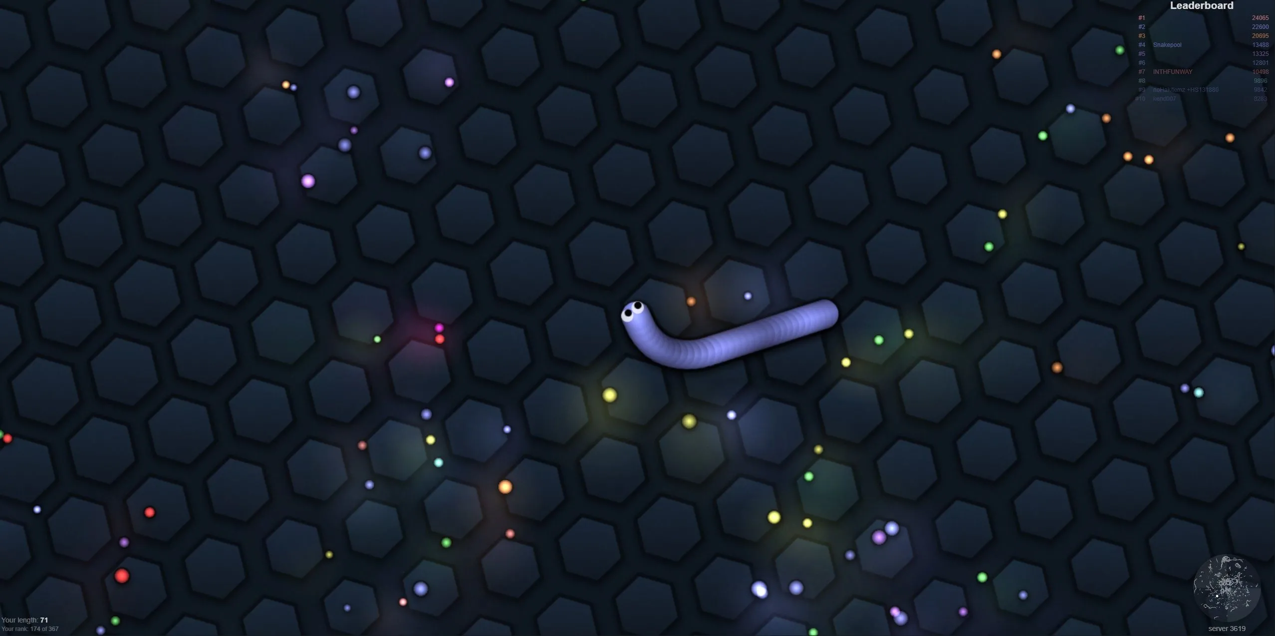 Giao diện game Slither.io trực tuyến, nơi các con rắn nhiều màu sắc cạnh tranh nhau trên trình duyệt.