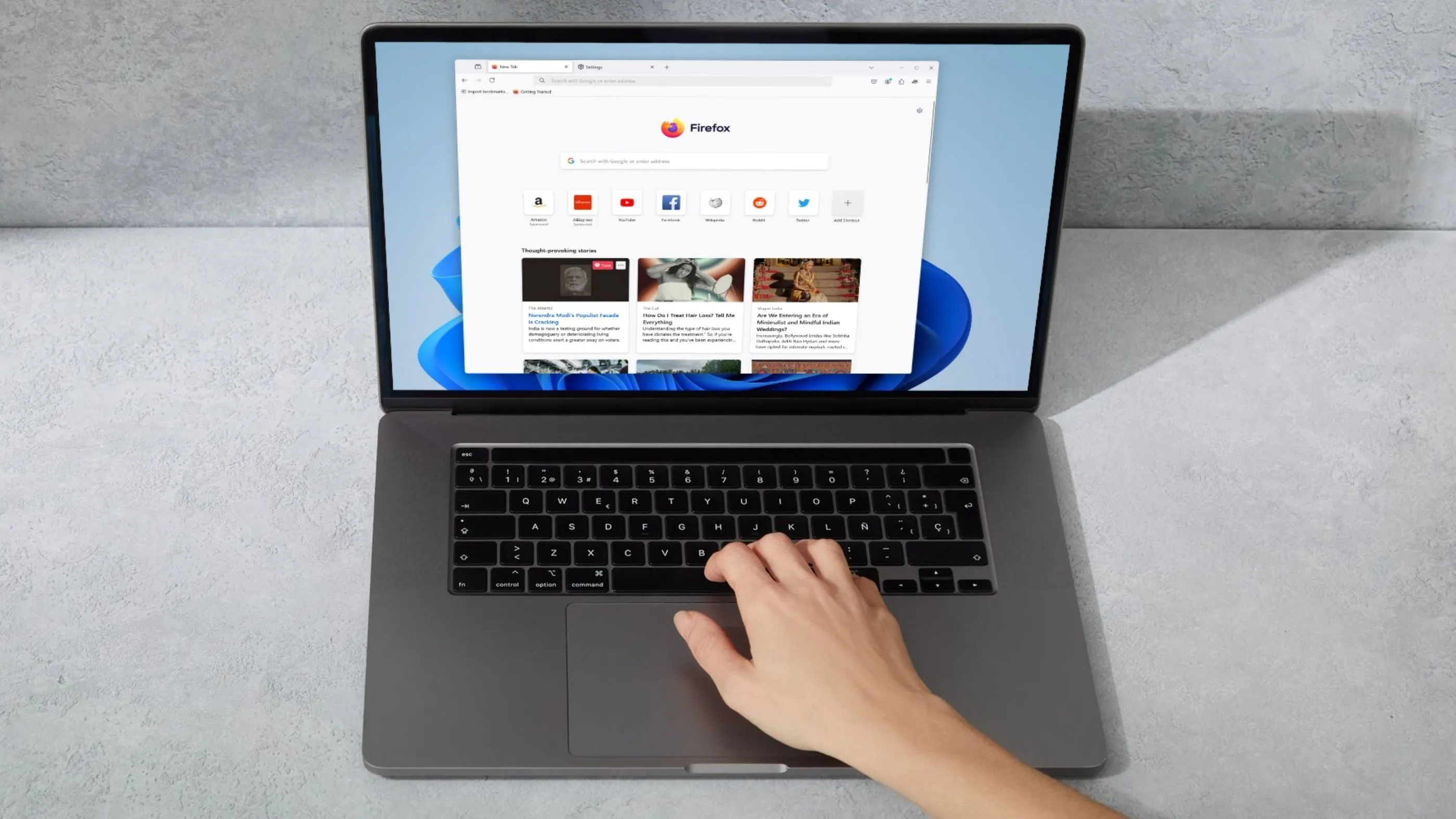 Giao diện người dùng Firefox với các tab container được phân loại, minh họa khả năng quản lý tài khoản riêng tư