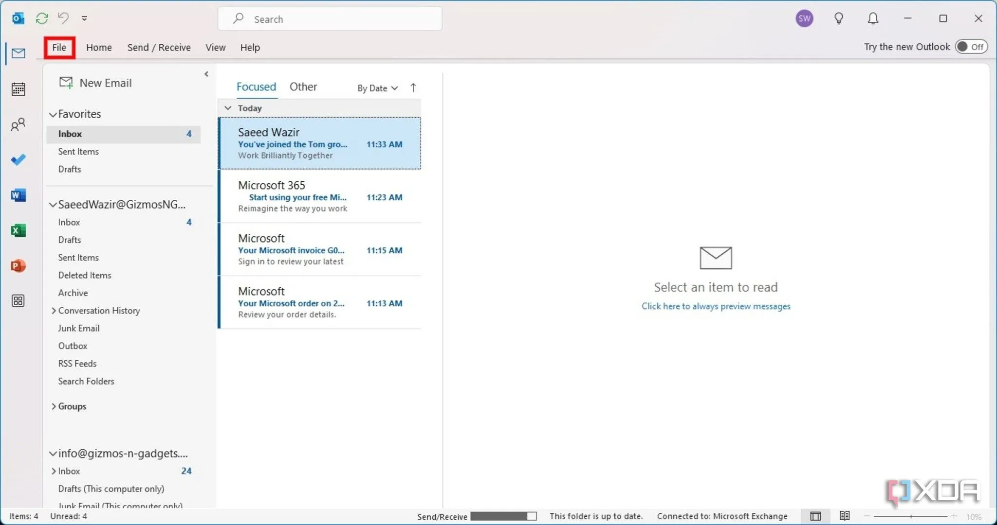 Giao diện Outlook Classic, hiển thị menu &quot;File&quot; ở góc trên bên trái
