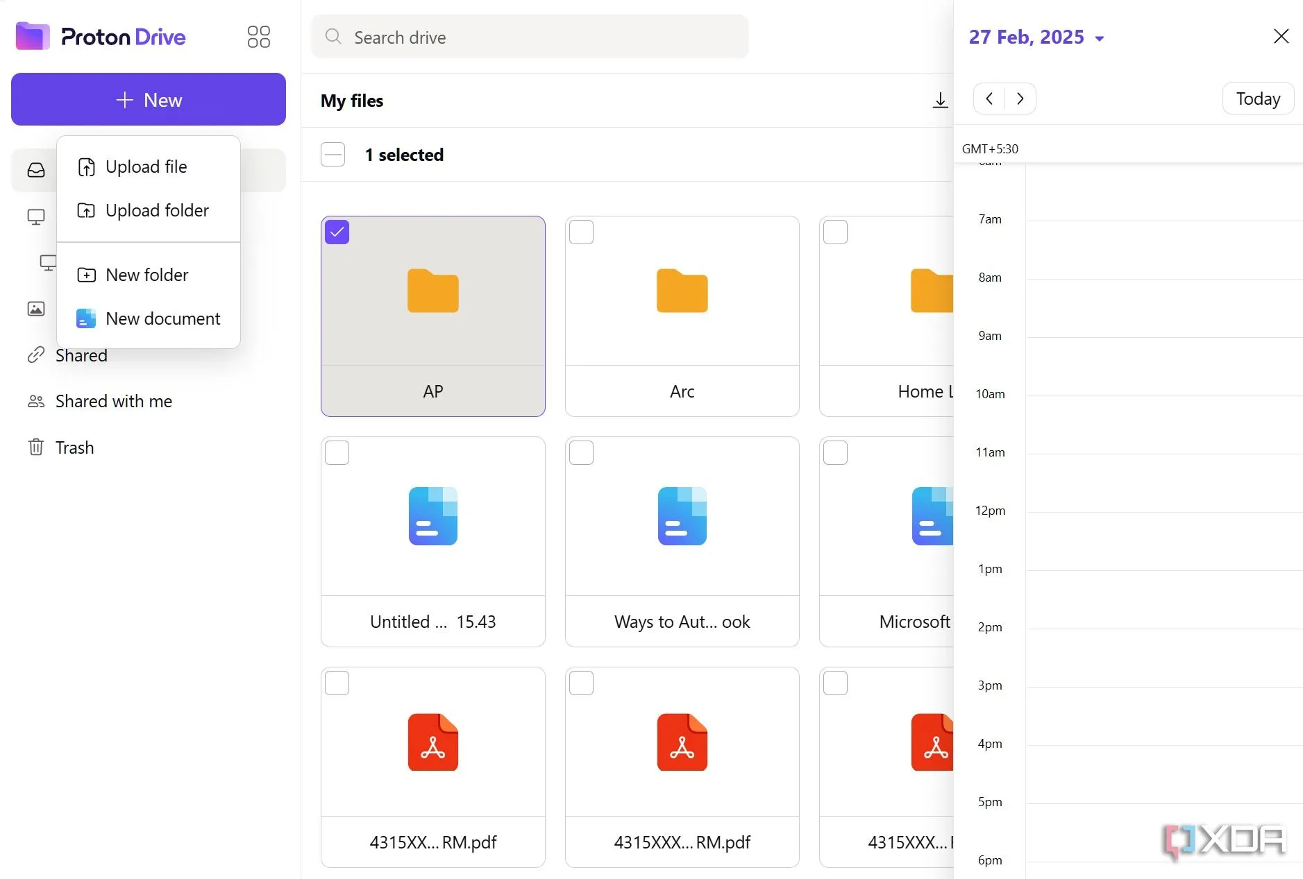 Hệ sinh thái Proton Drive với các biểu tượng ứng dụng Proton Mail, Calendar, Drive, VPN, thể hiện sự bảo mật toàn diện