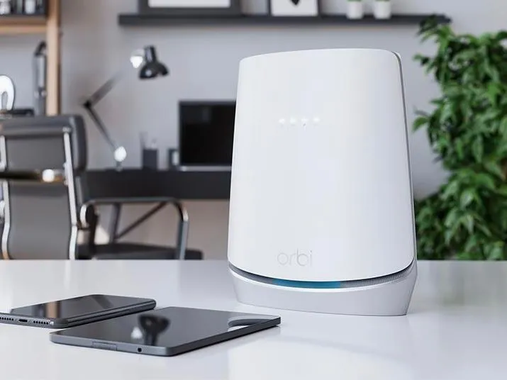 Hệ thống modem và router Wi-Fi Mesh Netgear Orbi CBK752