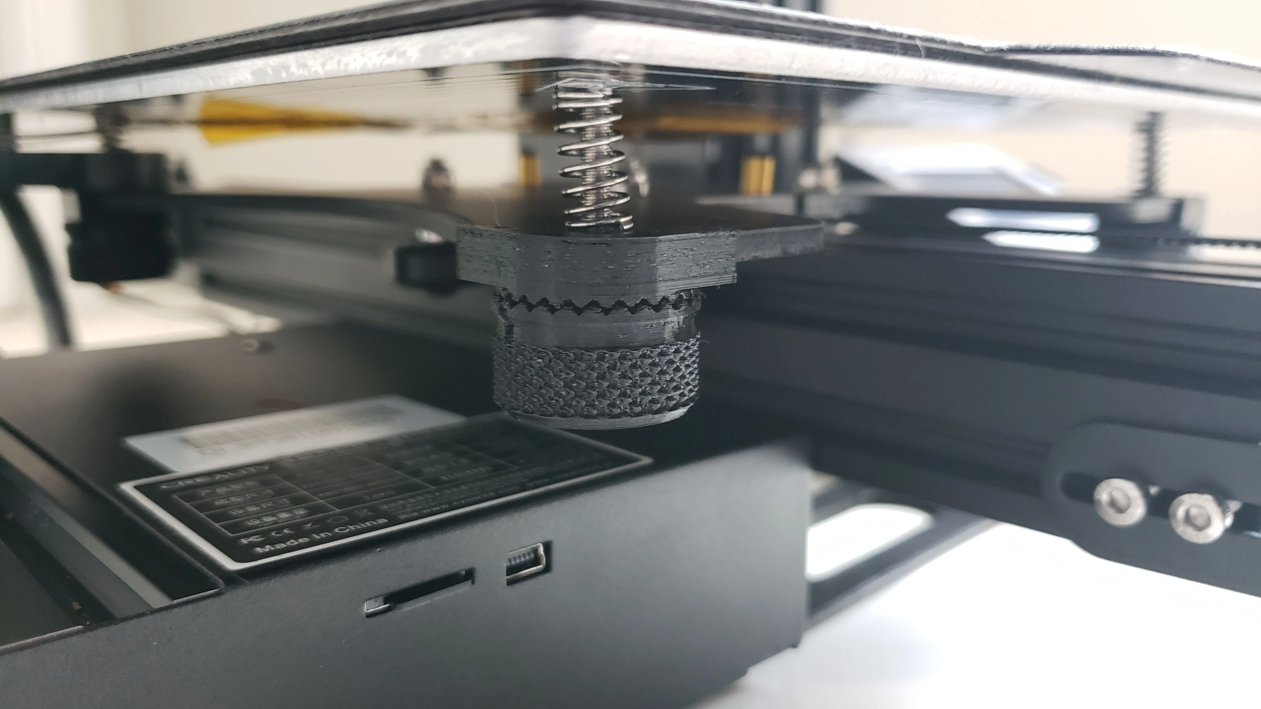 Hướng dẫn siết núm khóa cân bằng bàn in trên máy Ender 3