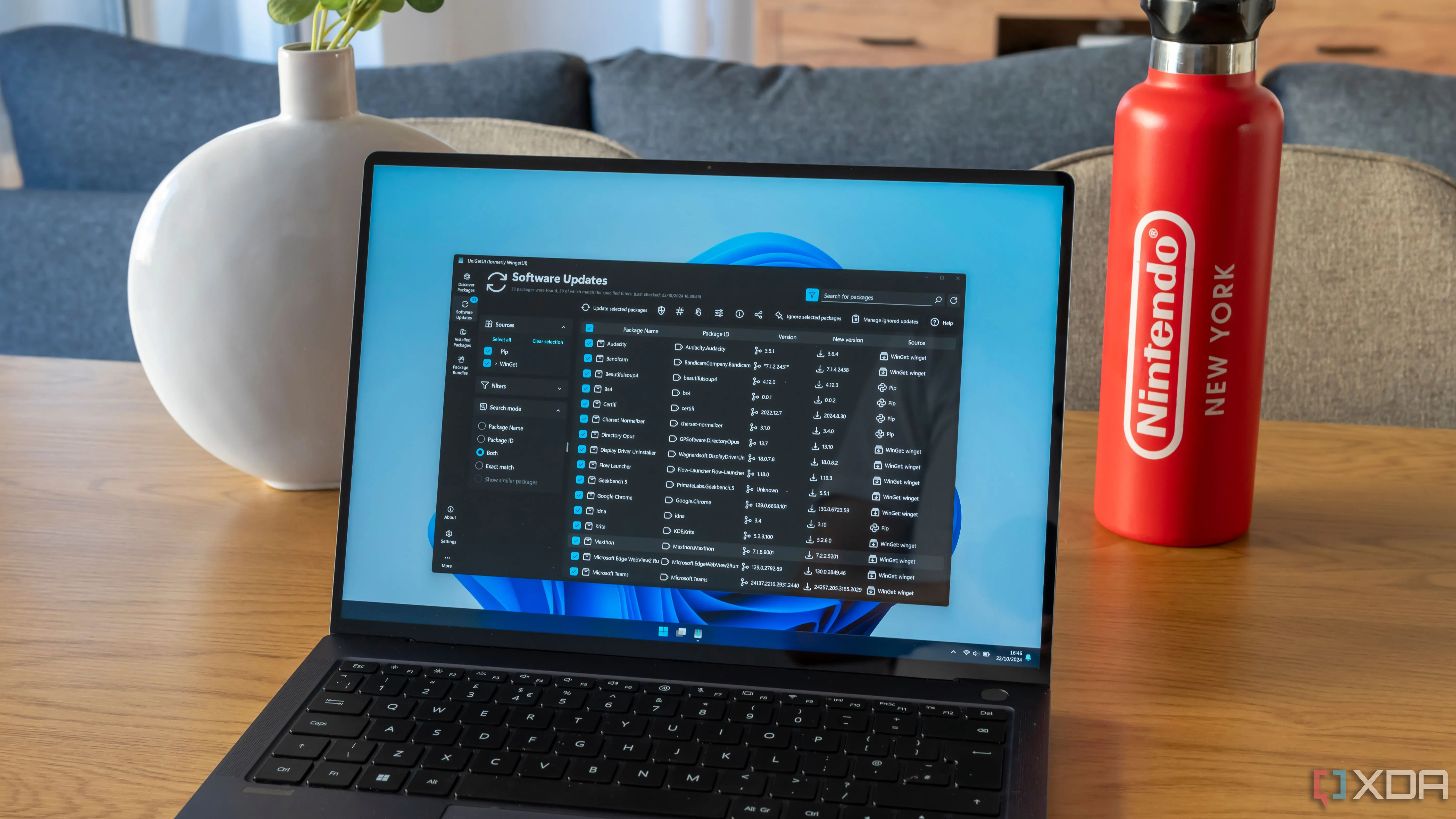 Màn hình laptop Windows 11 hiển thị giao diện UniGetUI, một trình quản lý gói ứng dụng giúp cài đặt phần mềm hiệu quả và tăng năng suất
