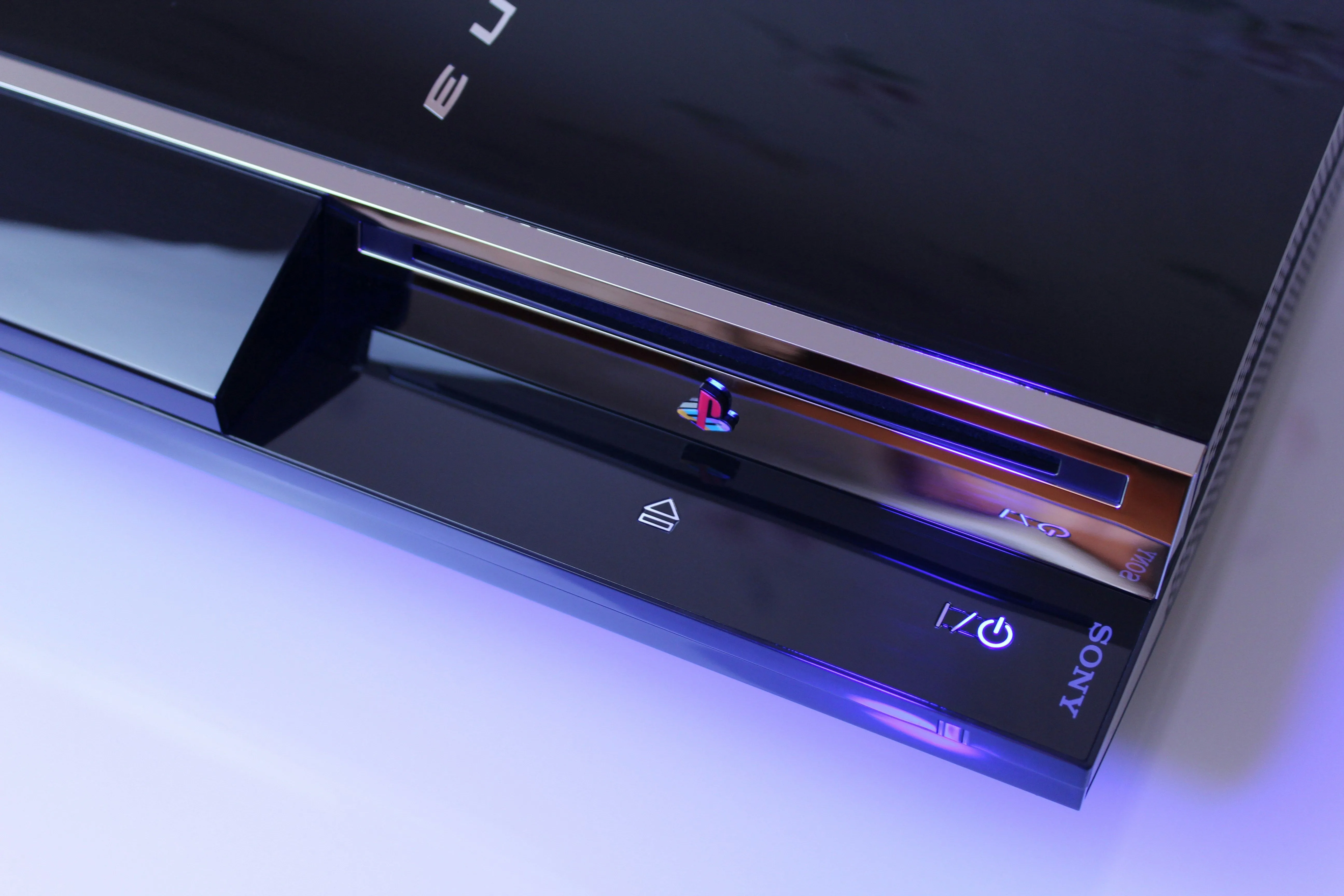 Máy chơi game PlayStation 3, liên quan đến vụ tấn công mạng PlayStation Network năm 2011
