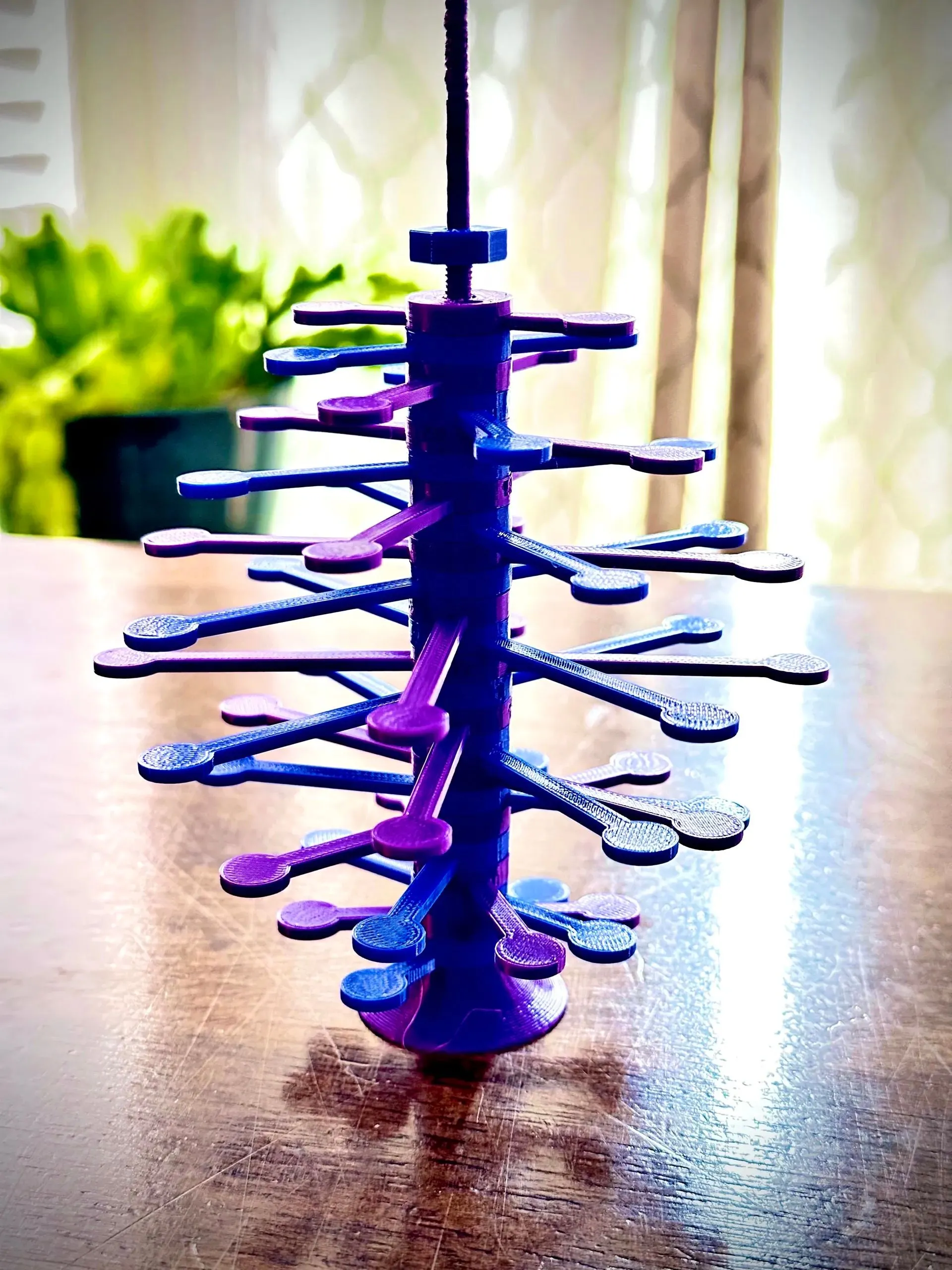 Mô hình chuyển động vĩnh cửu in 3D với quả cầu lăn theo đường xoắn ốc