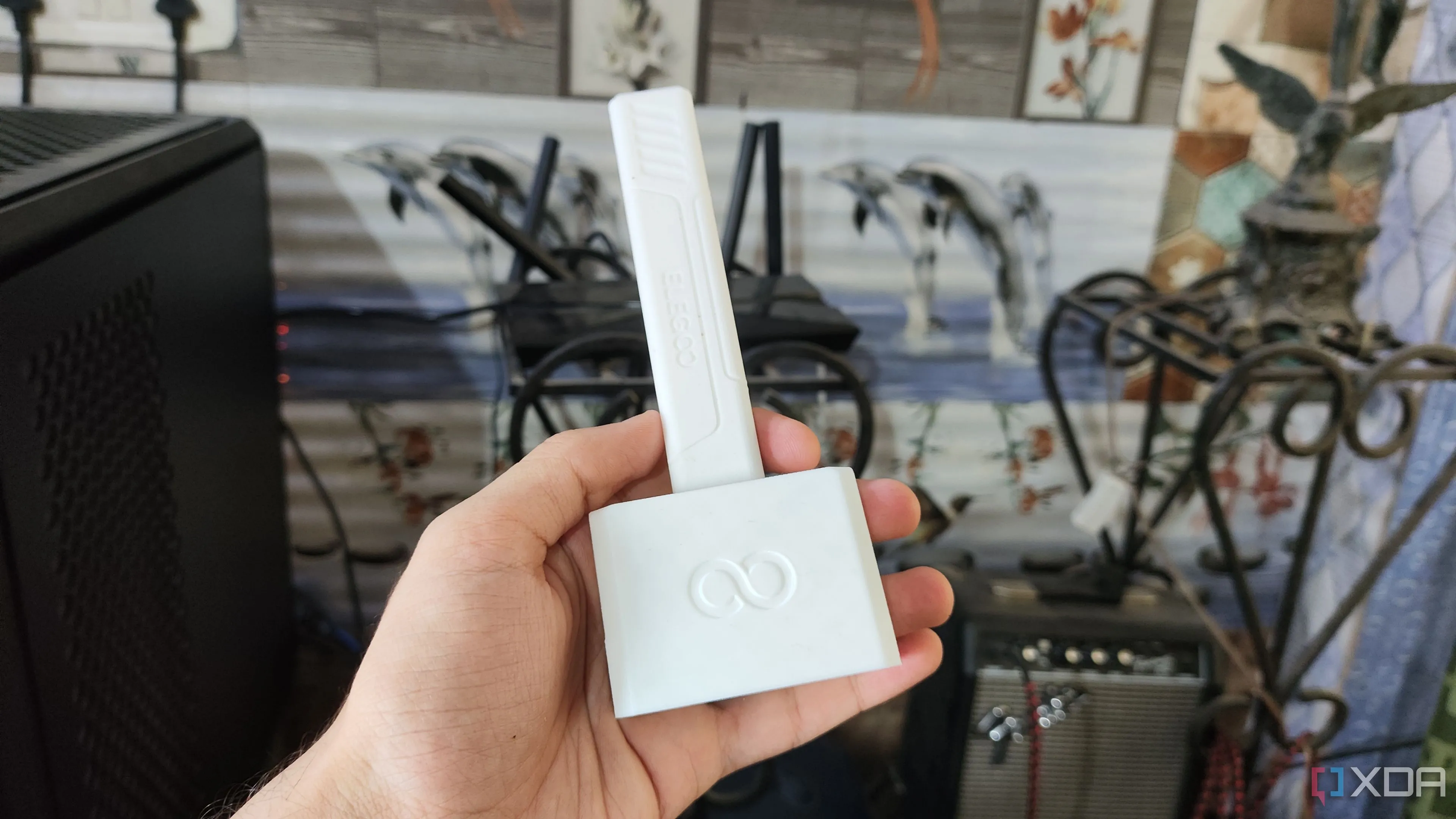 Mô hình máy in 3D Elegoo Centauri Carbon đang được sử dụng