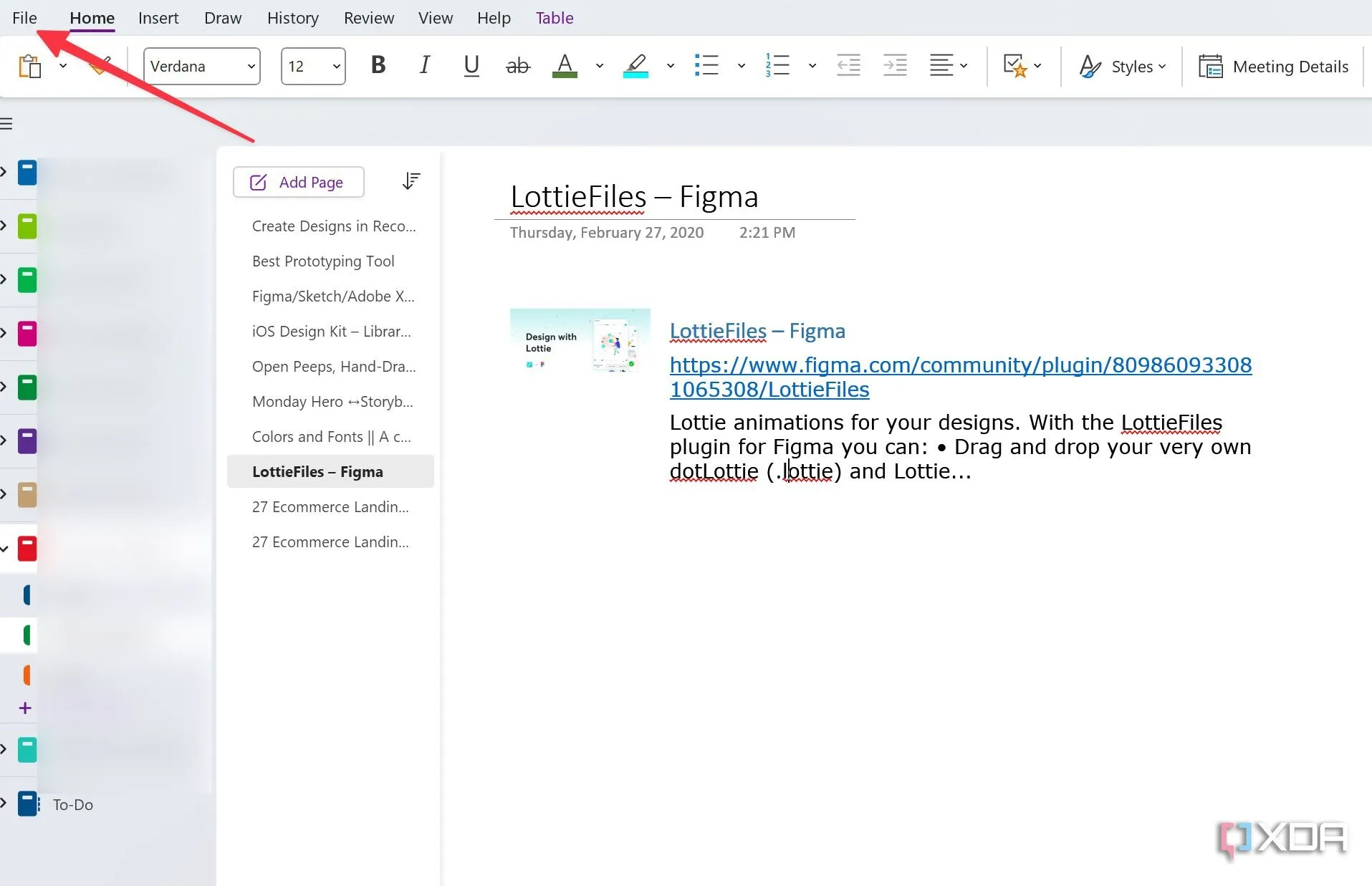 Mở menu File trong OneNote trên Windows để truy cập tùy chọn cài đặt chủ đề.