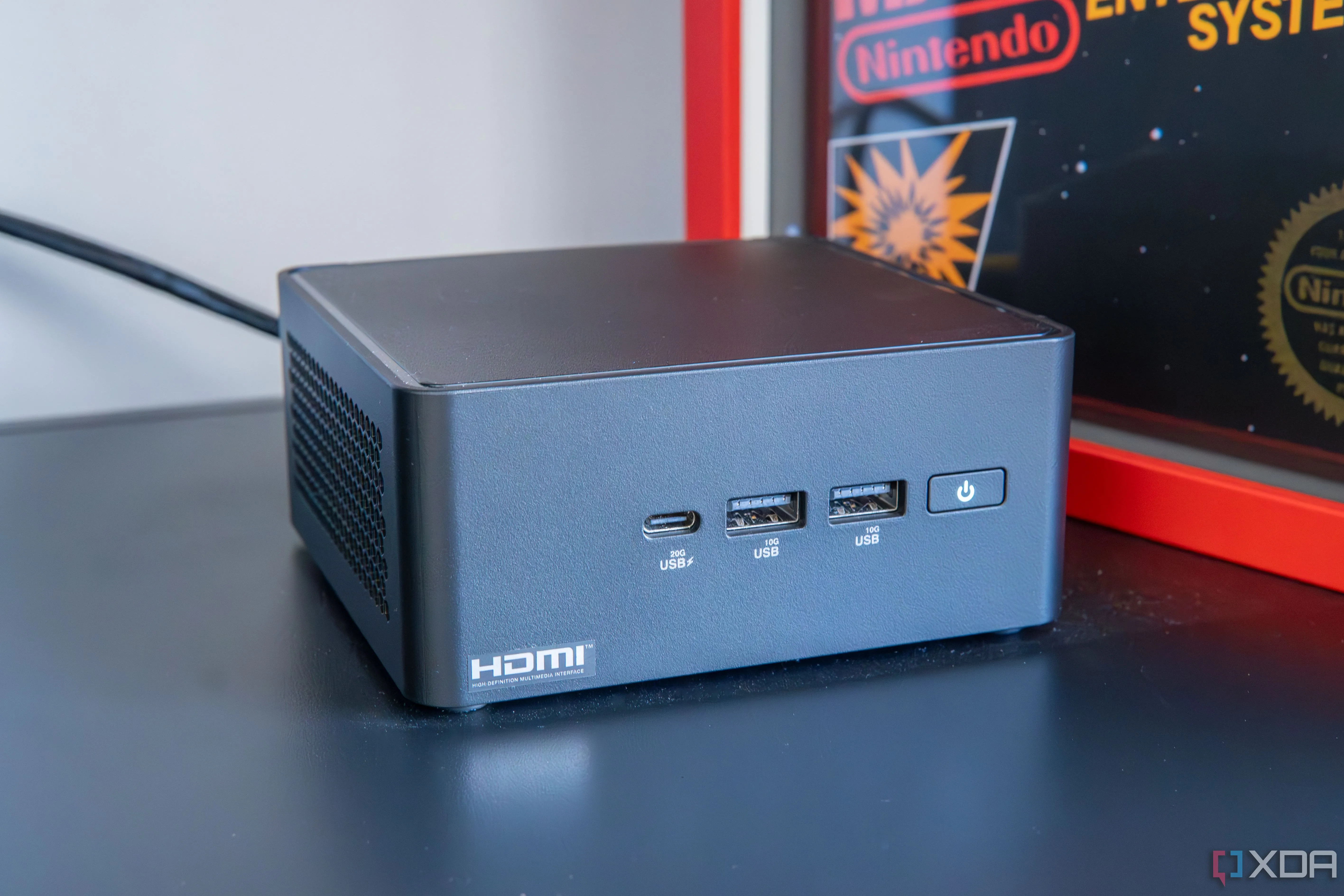 Một chiếc Mini PC được sử dụng làm thiết bị NAS hoặc trung tâm homelab