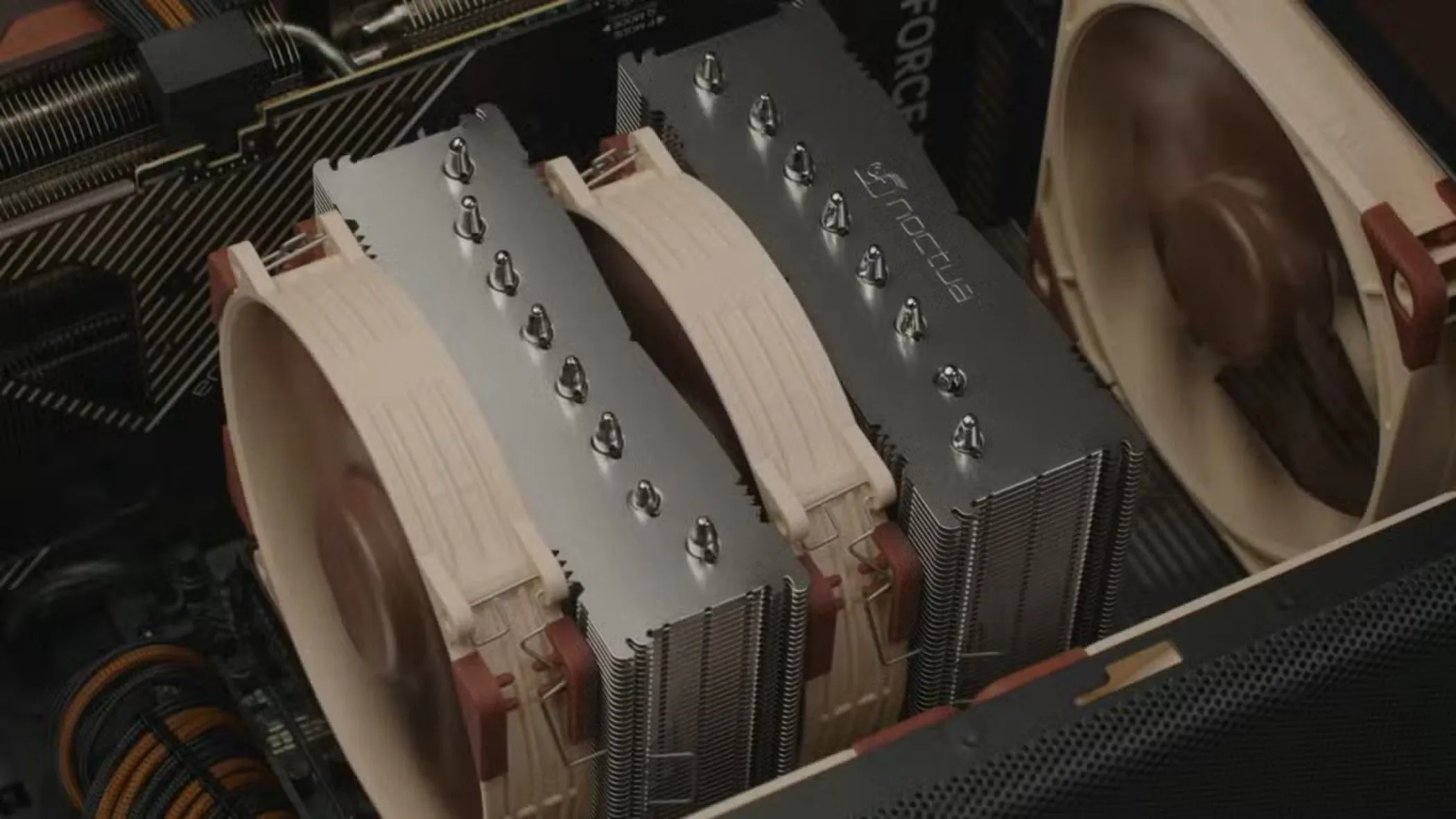 Một mẫu tản nhiệt khí mạnh mẽ của Noctua