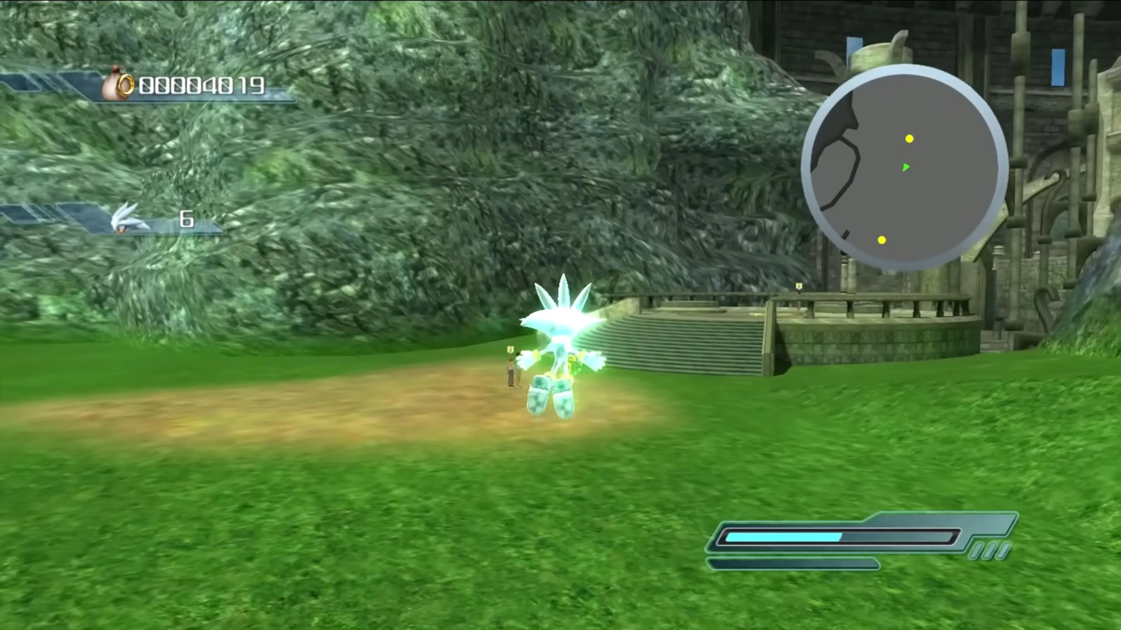 Nhân vật Silver bay lượn trên khu vực cỏ xanh trong gameplay của Sonic the Hedgehog (2006)