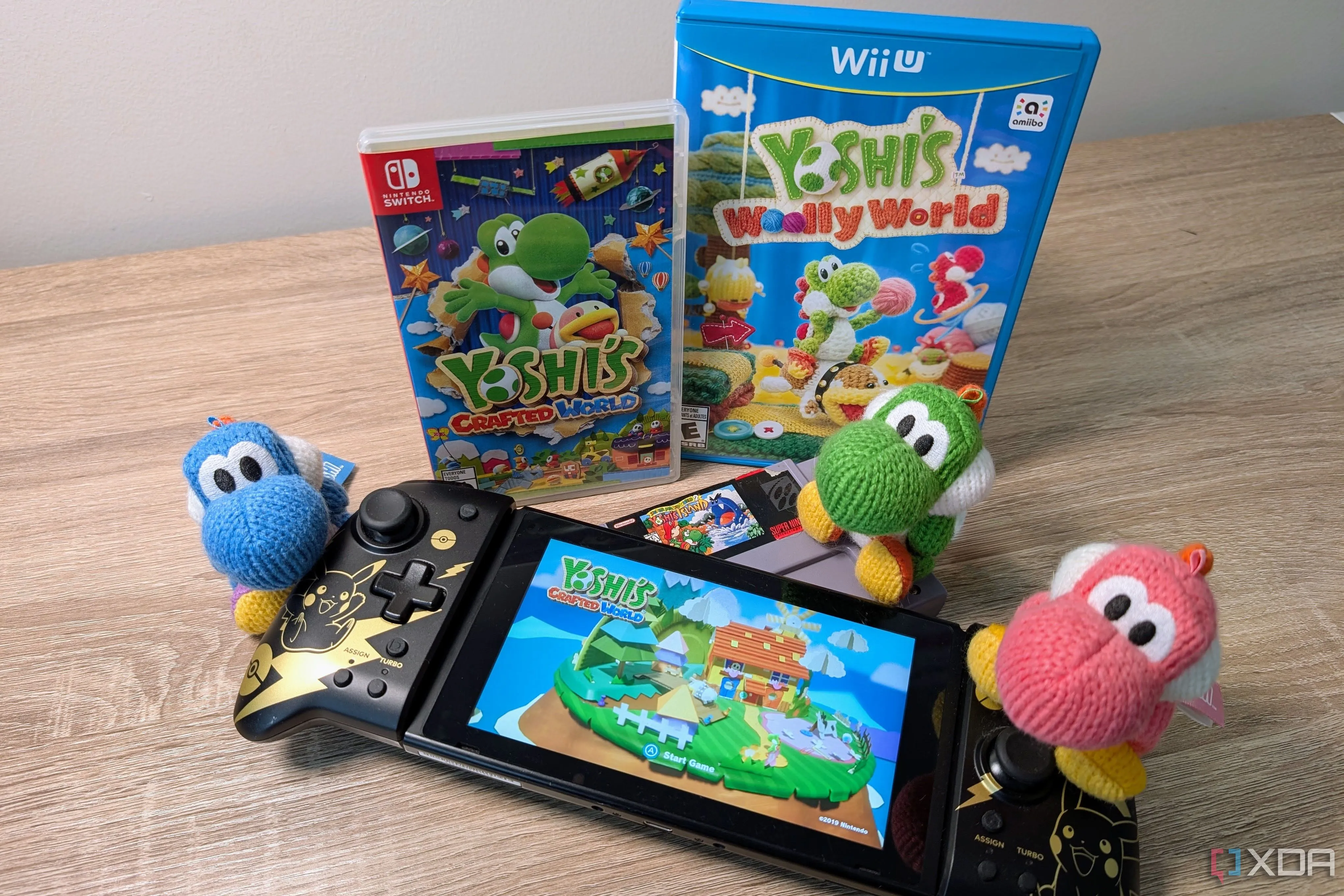 Những chú Yoshi đáng yêu vây quanh máy Nintendo Switch, minh chứng cho dàn nhân vật biểu tượng của Nintendo.