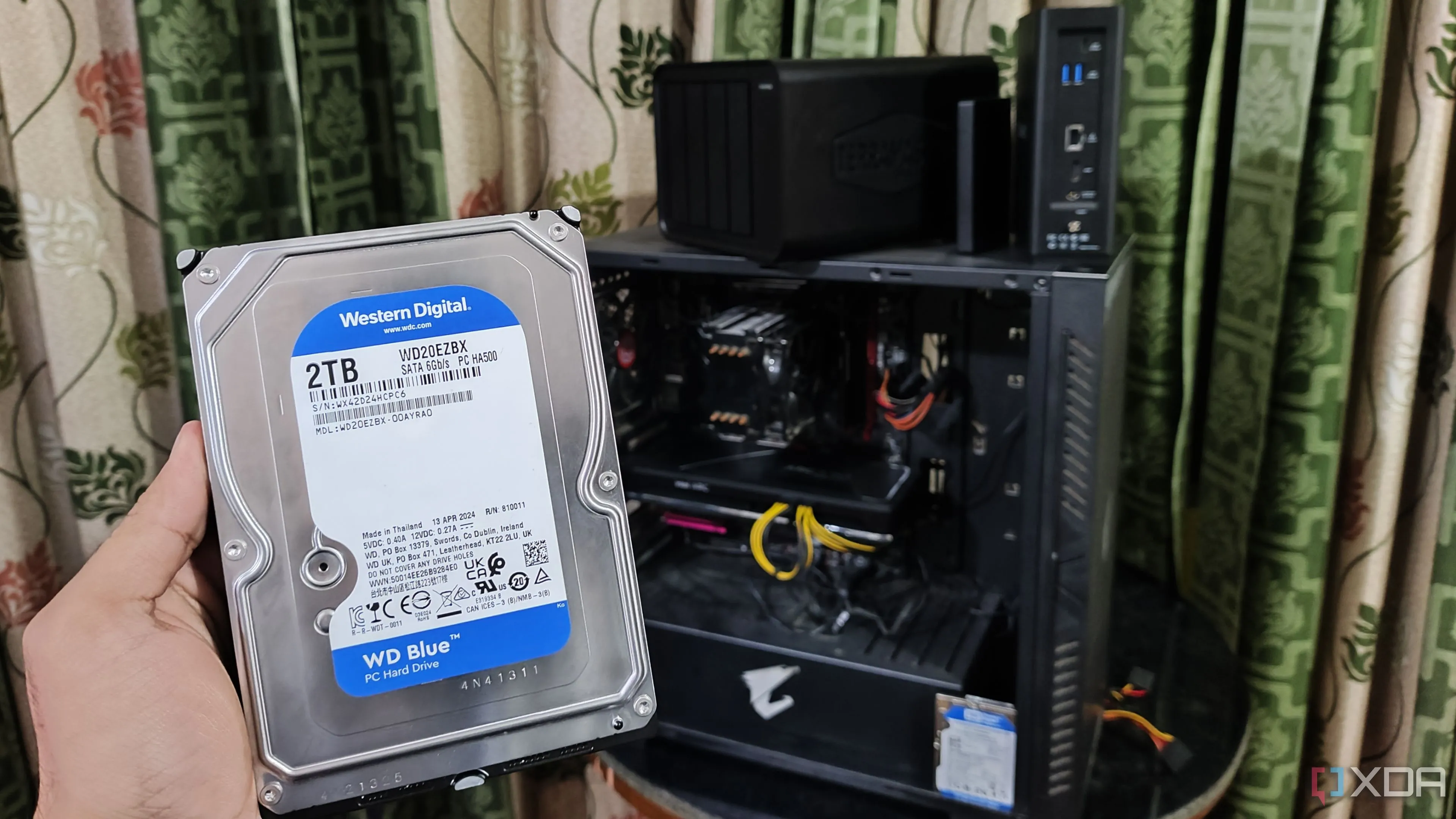 So sánh NAS lắp sẵn và máy chủ lưu trữ tự lắp đặt, lựa chọn cho hệ thống dữ liệu cá nhân