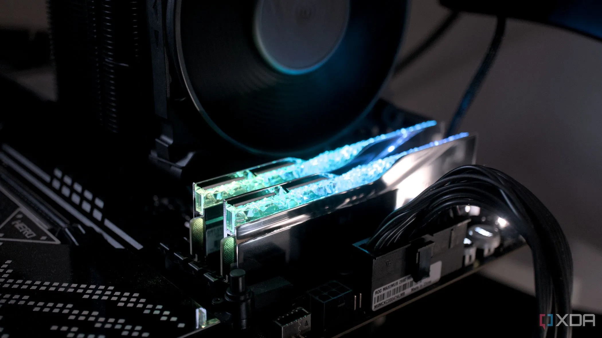 Thanh RAM G.Skill Trident Z5 Royal DDR5-7200 hiệu năng cao với thiết kế RGB đẹp mắt