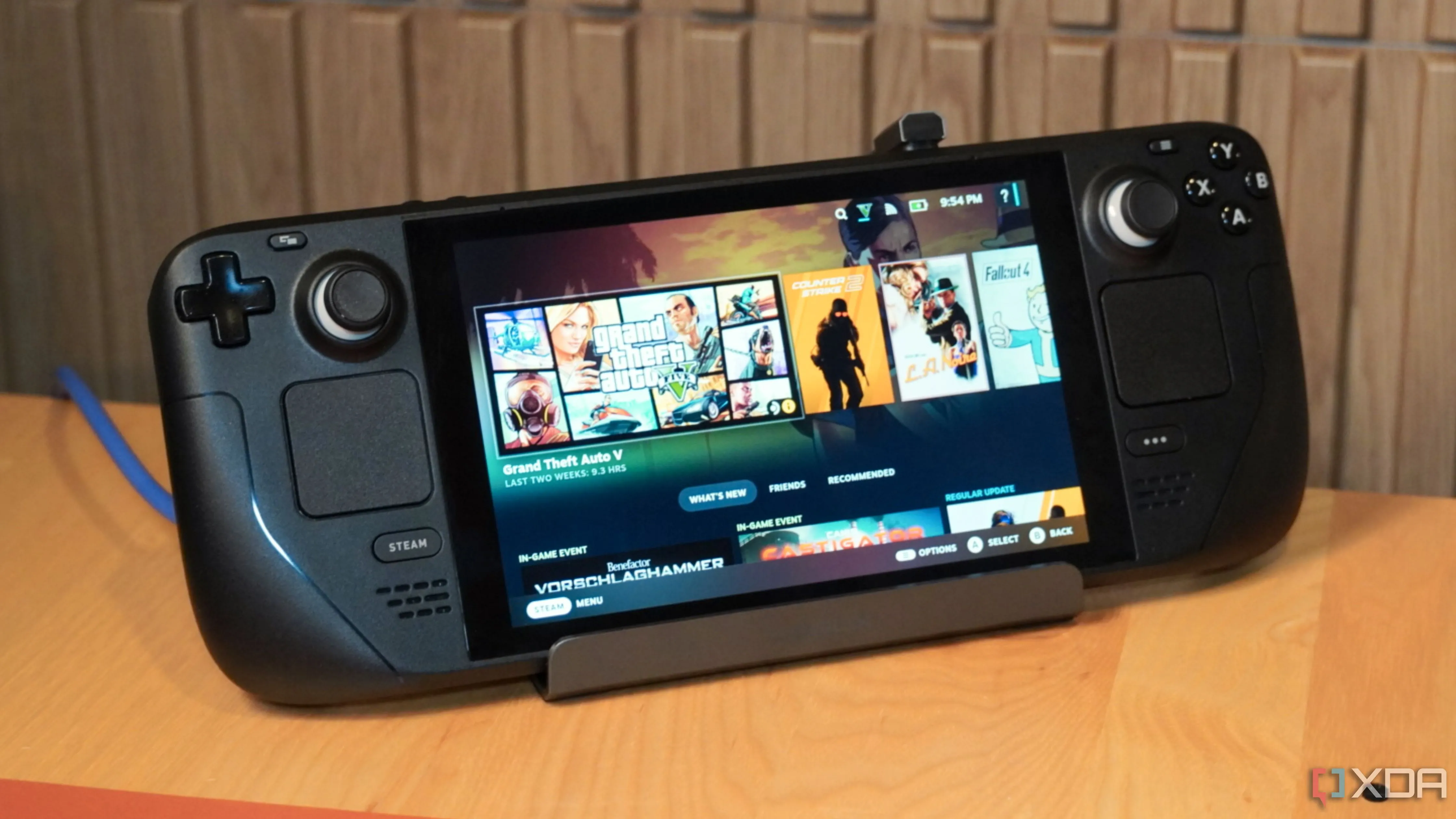 Thiết bị JSAUX Steam Deck Dock cùng vỏ SSD, minh họa phụ kiện hỗ trợ trải nghiệm chơi game PC và Steam Deck