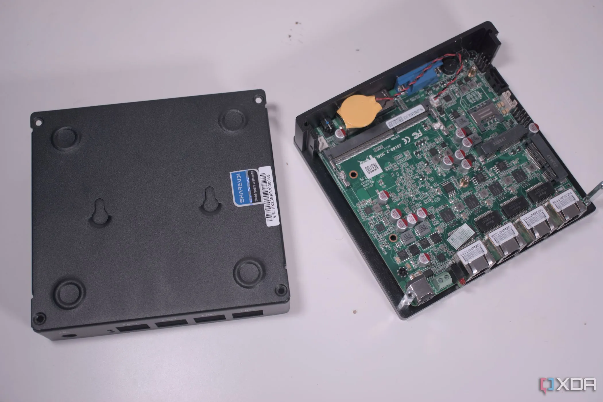 Thiết bị router Sharevdi F12, có thể được dùng để cài đặt tường lửa OPNsense tùy chỉnh