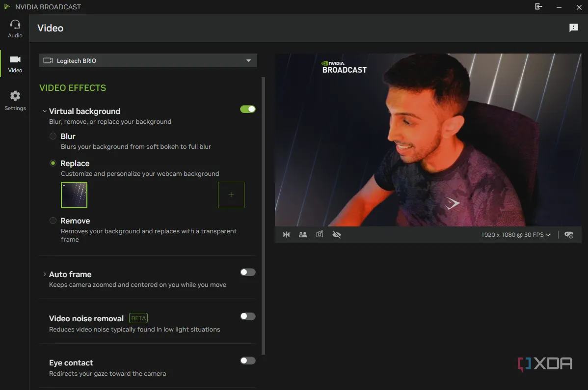 Tính năng xóa nền AI thông minh của Nvidia Broadcast đang hoạt động, cho phép người dùng thay thế hoặc làm mờ phông nền khi họp trực tuyến hoặc livestream.