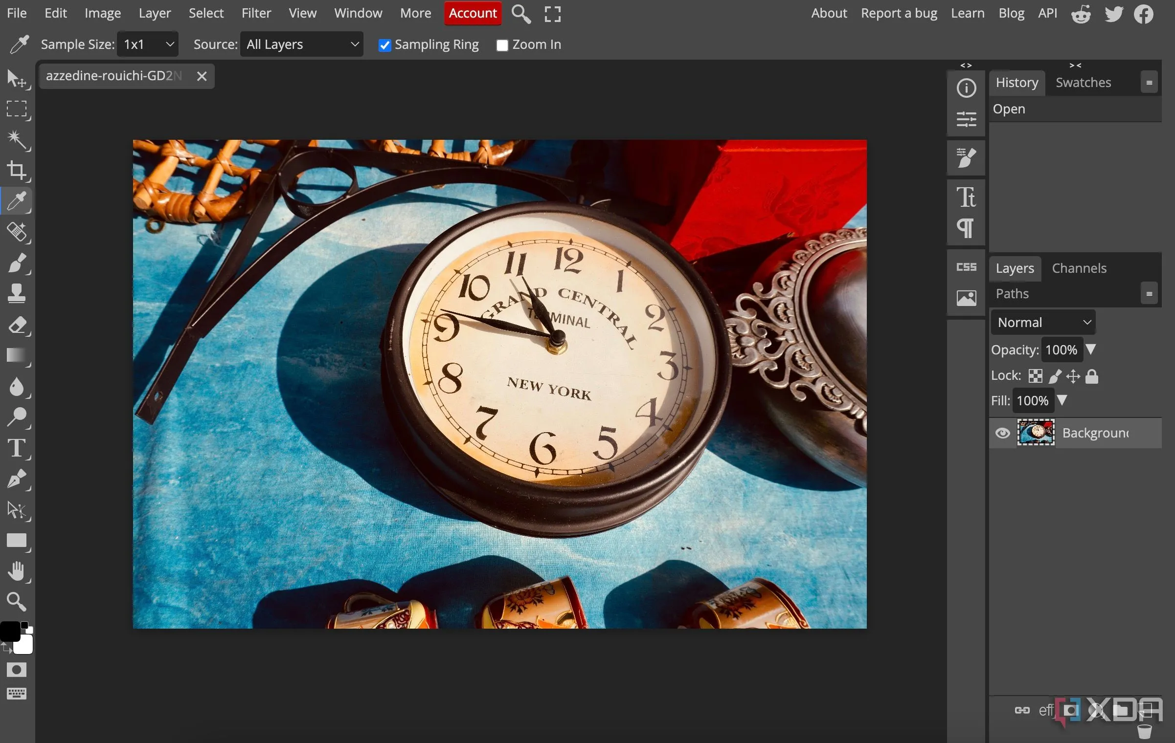 Trang chủ Photopea với banner quảng cáo, minh họa mô hình miễn phí hỗ trợ quảng cáo của công cụ chỉnh sửa ảnh online này