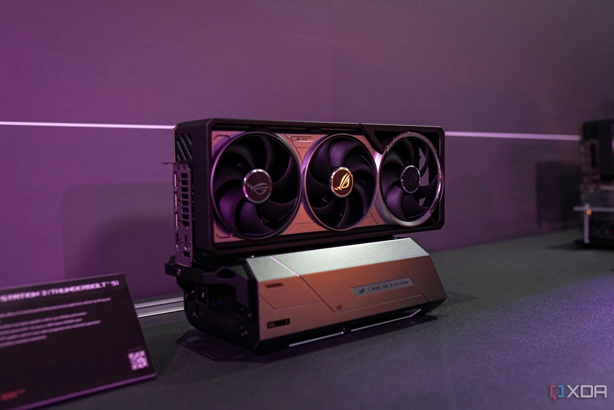 Vỏ eGPU Asus XG Station 3-6